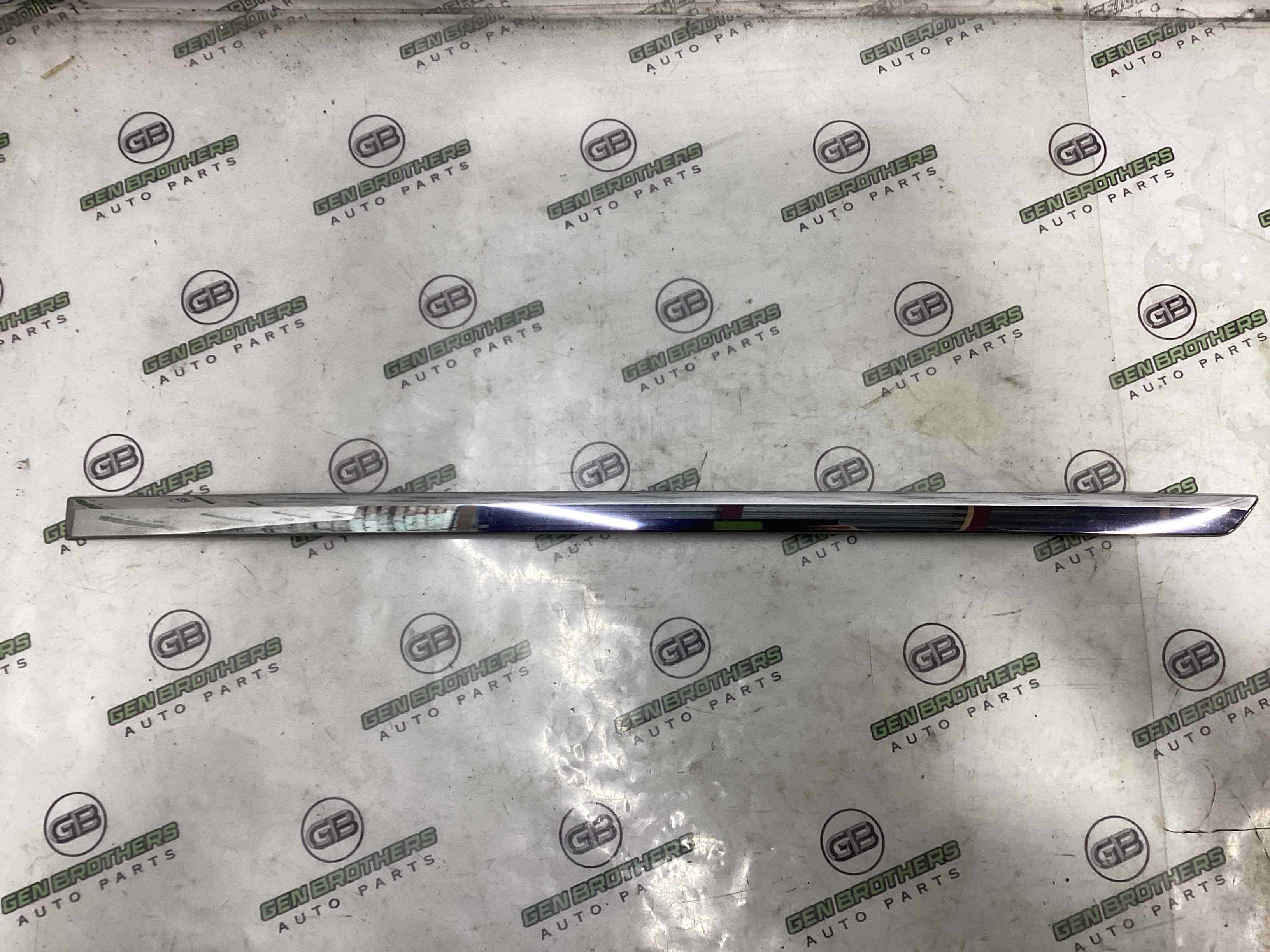 Молдинг двері задньої лівої