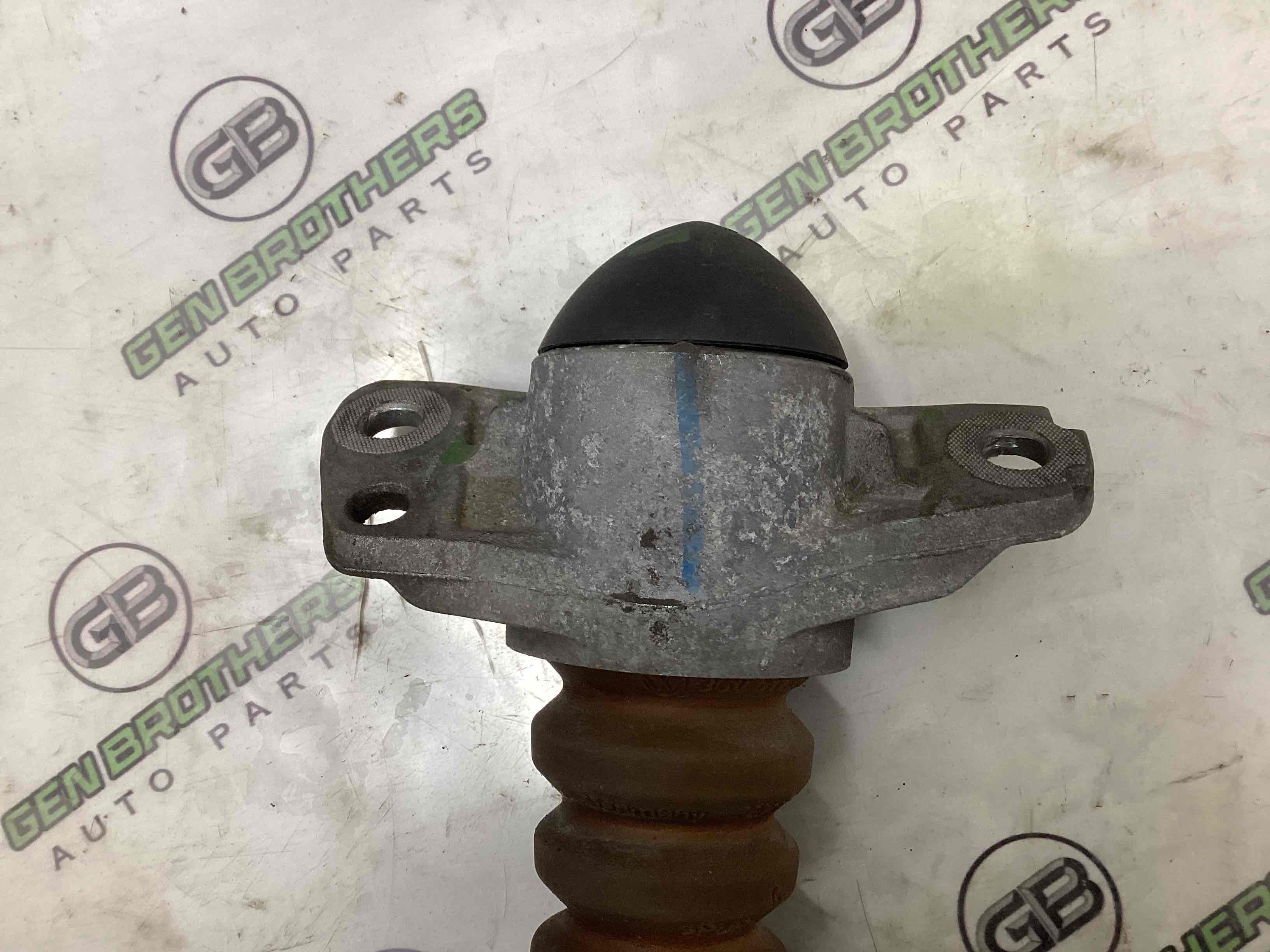 Амортизатор задній правий