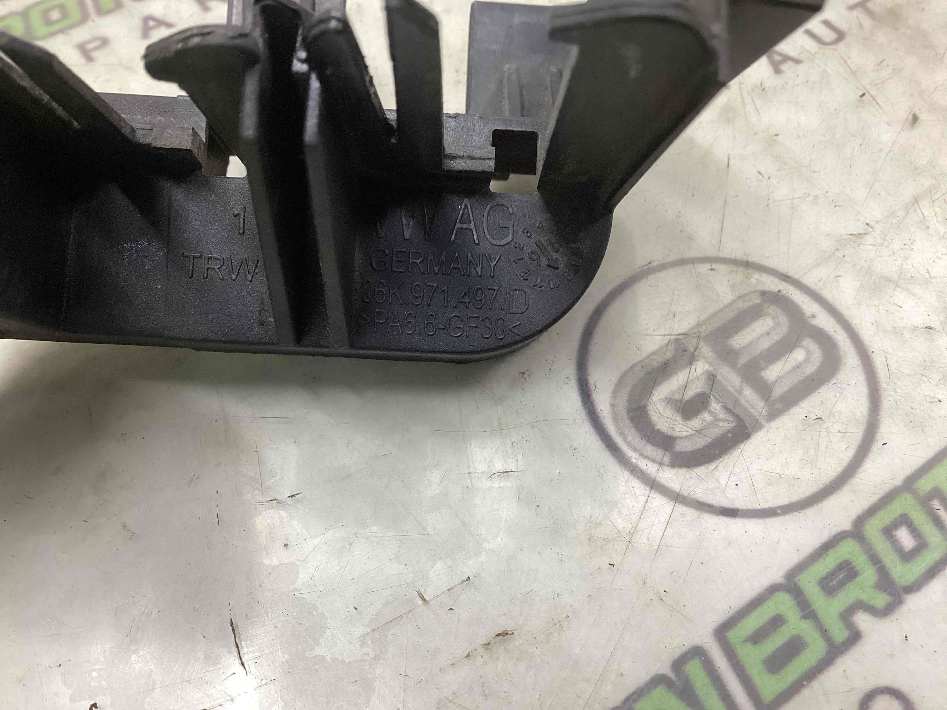 Кріплення, кронштейн