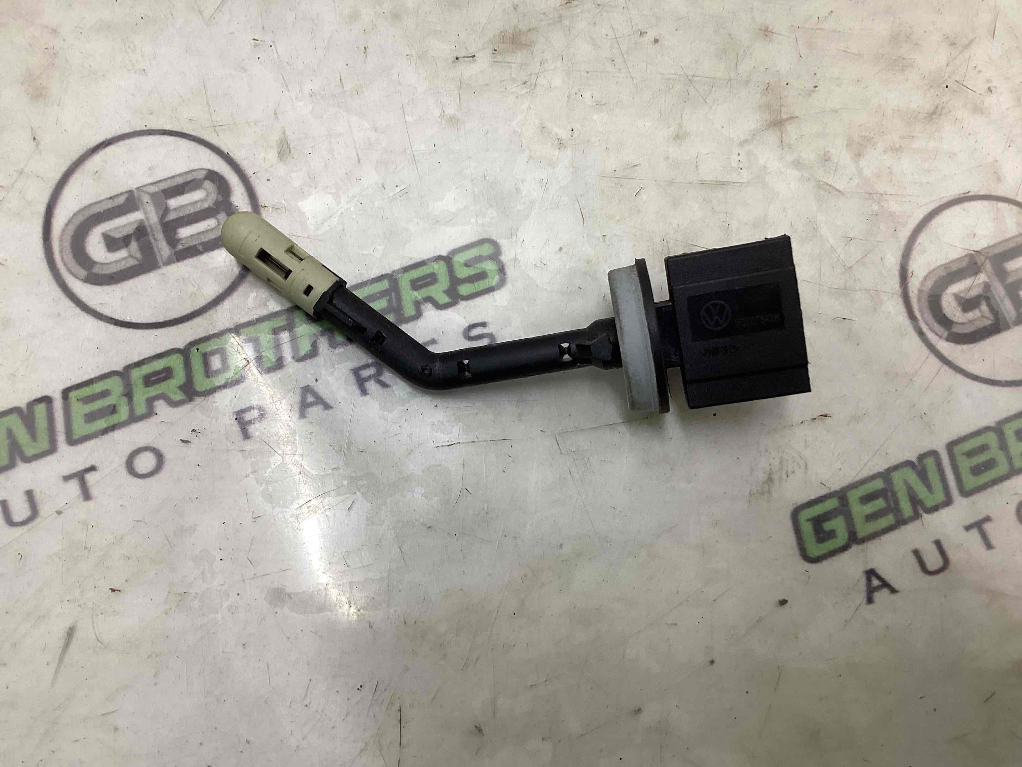 Датчик температури повітря у салоні