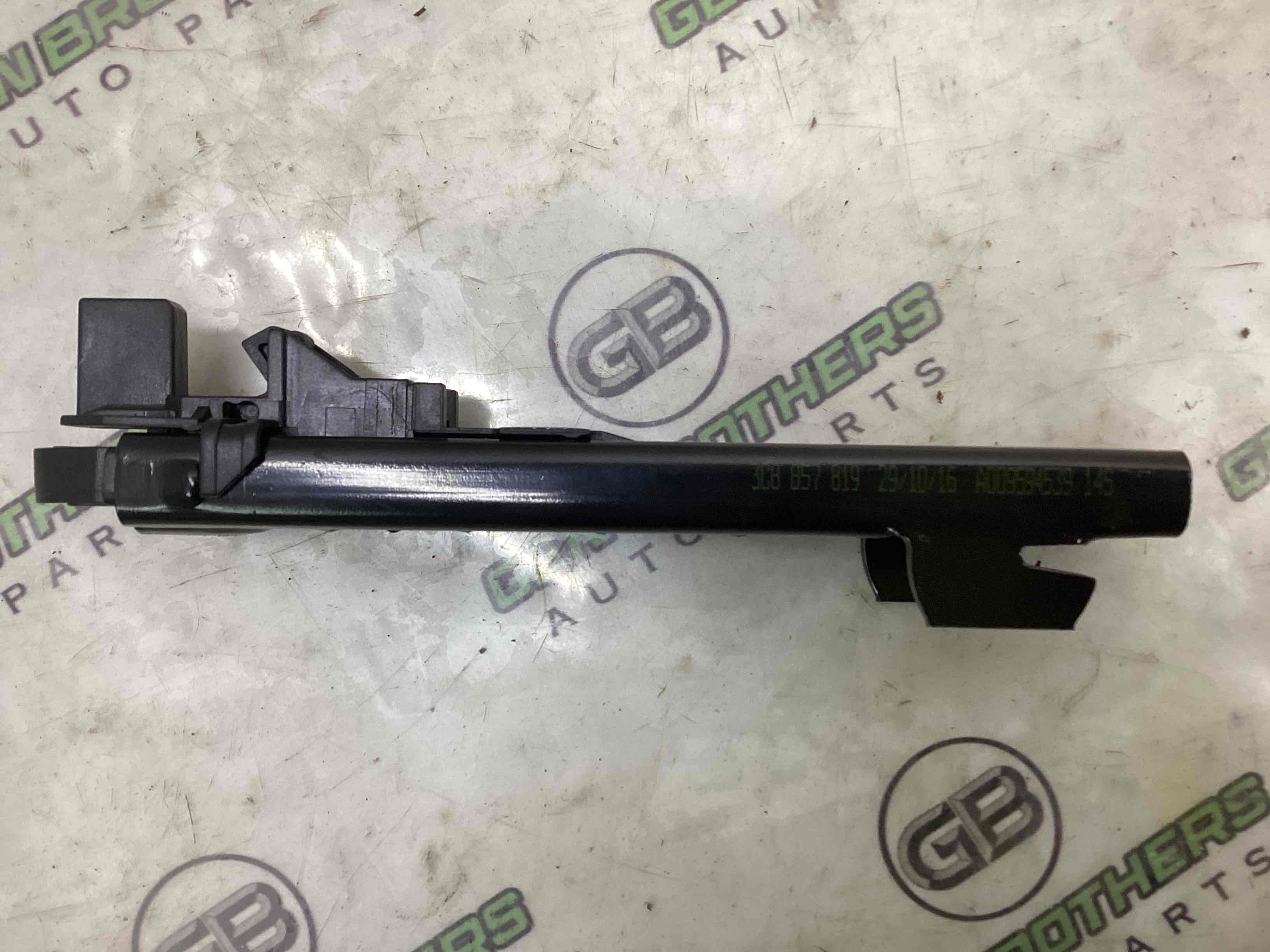 Регулятор висоти ременя безпеки