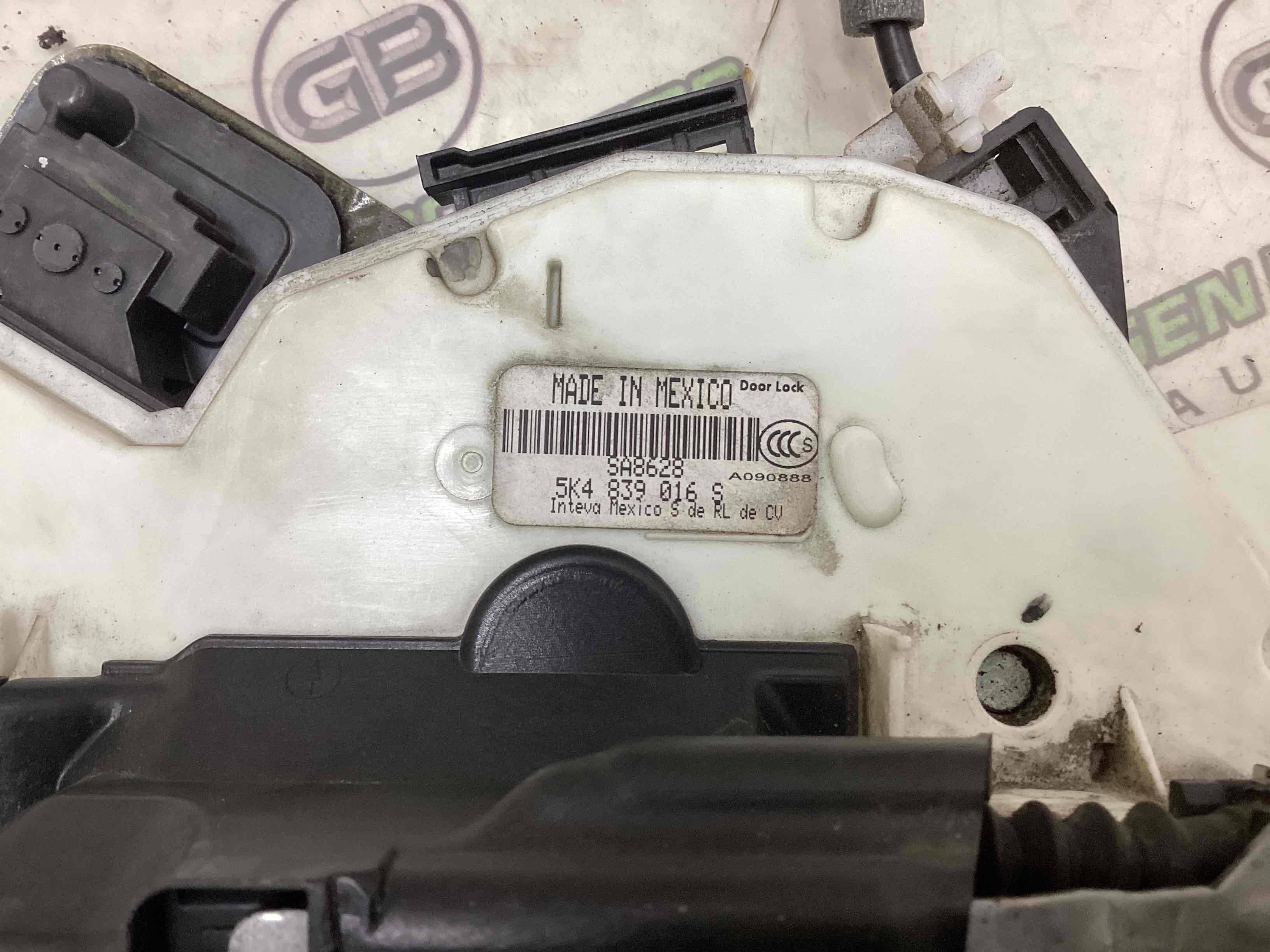 Замок дверей задньої правої