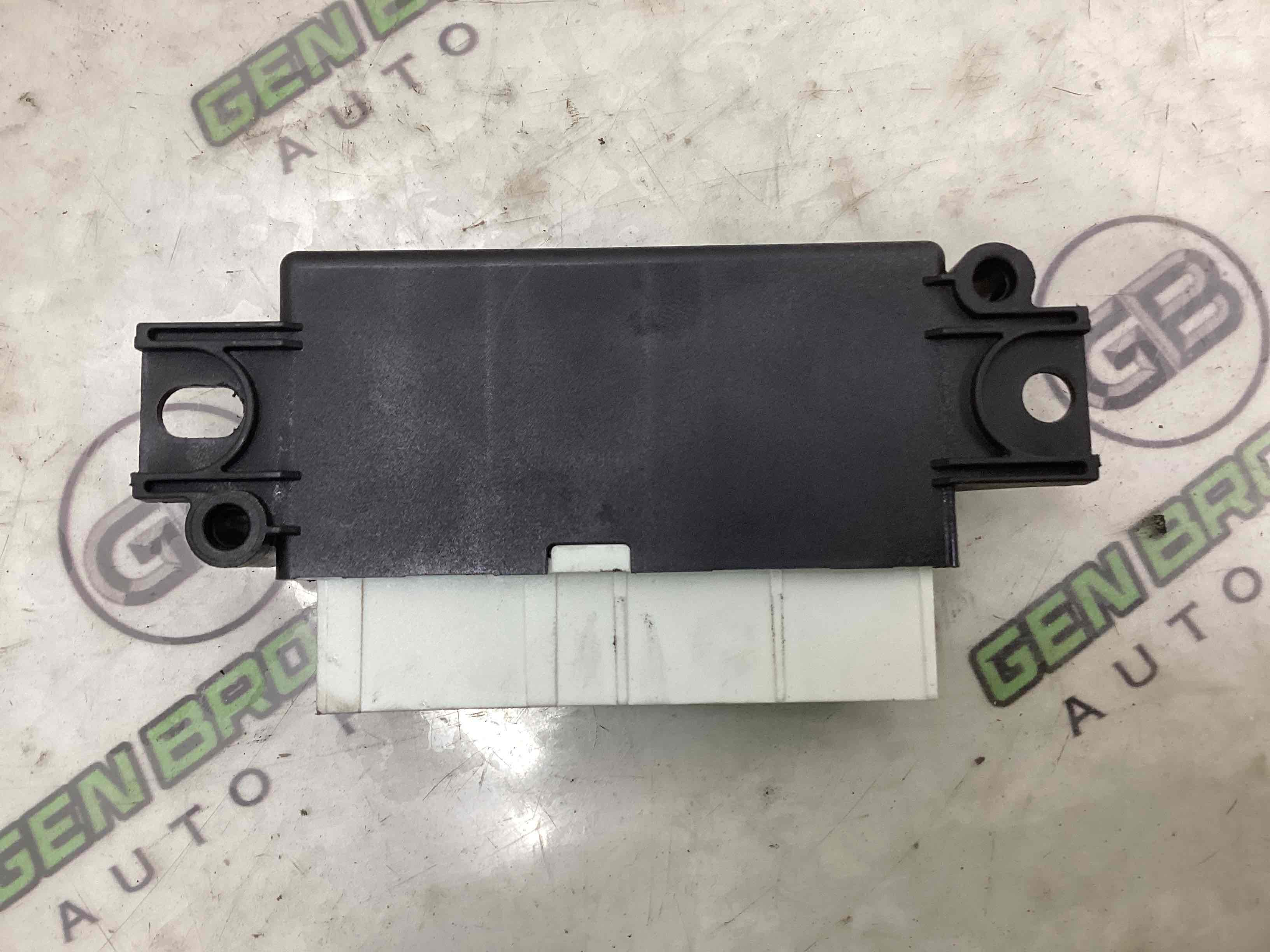 Блок управління парктроніки