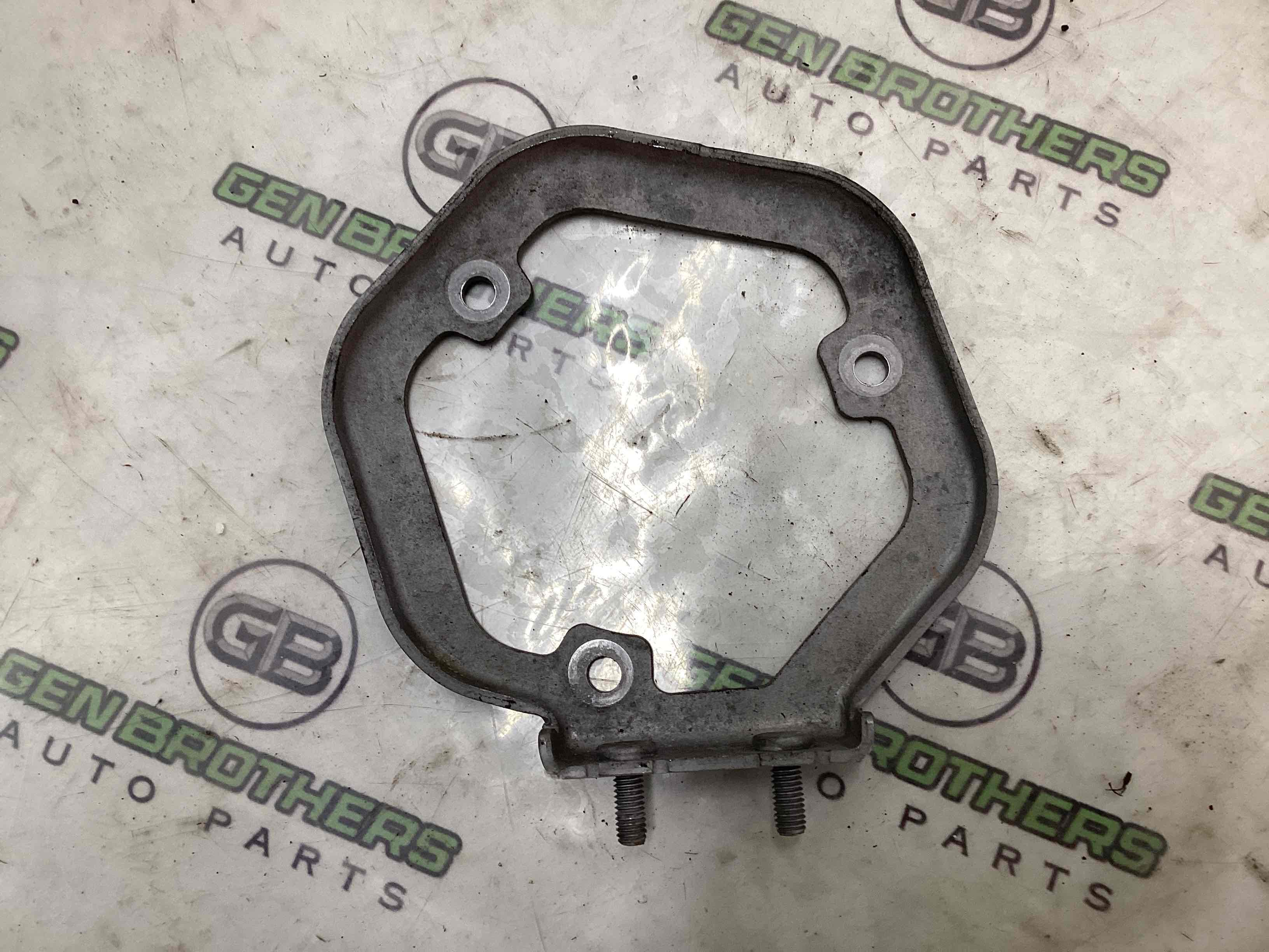 Кріплення, кронштейн