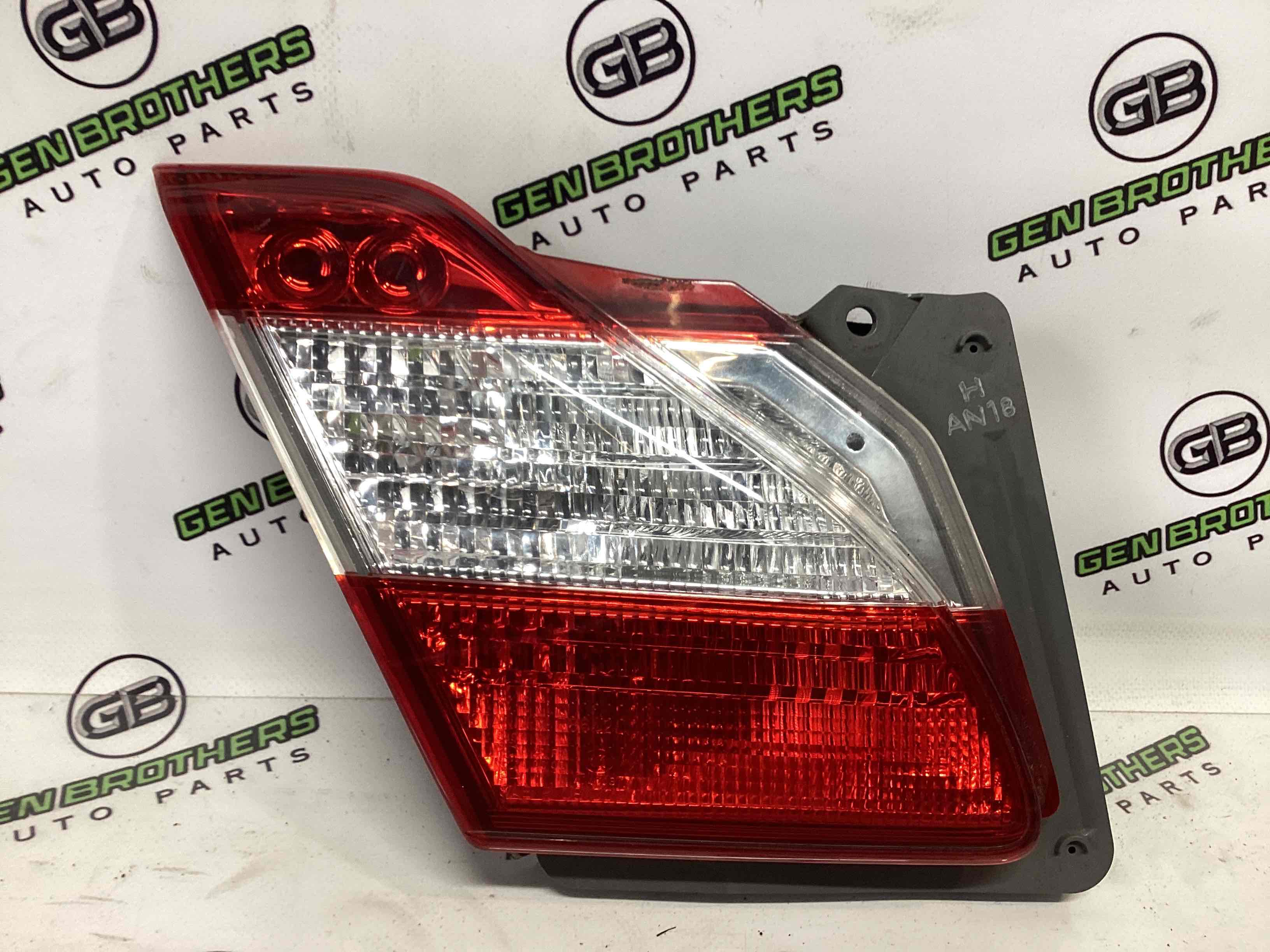 Ліхтар задній лівий