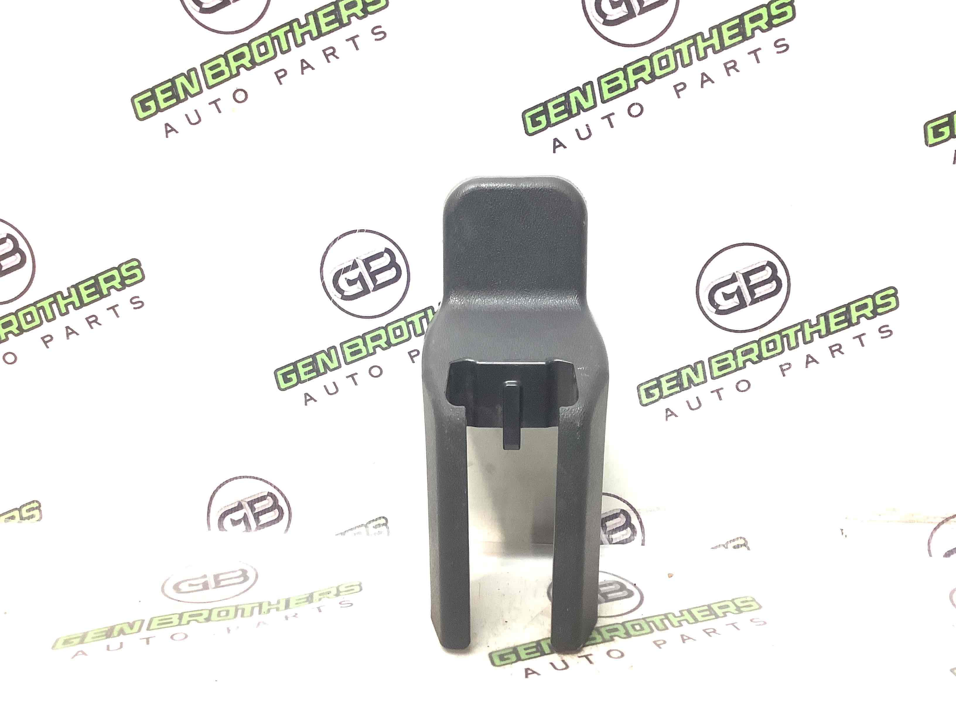 Пластикові елементи салону