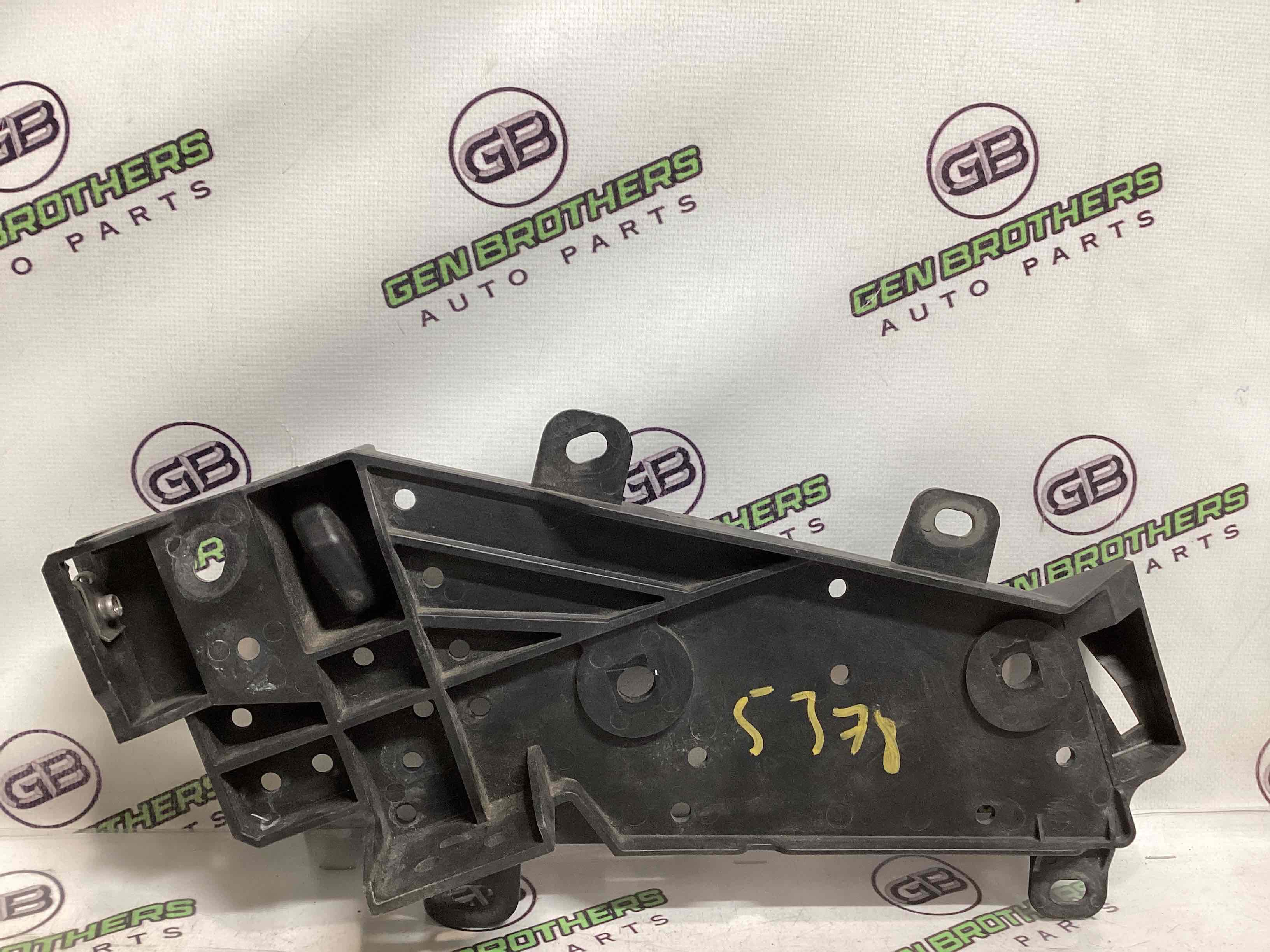 Кріплення фари