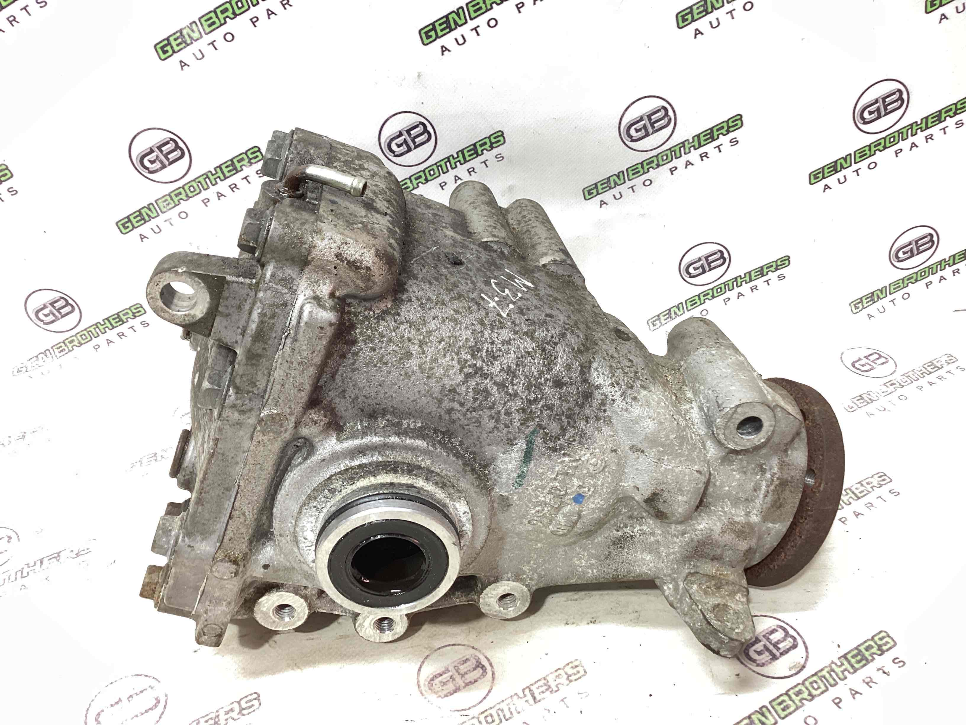 Редуктор переднього мосту