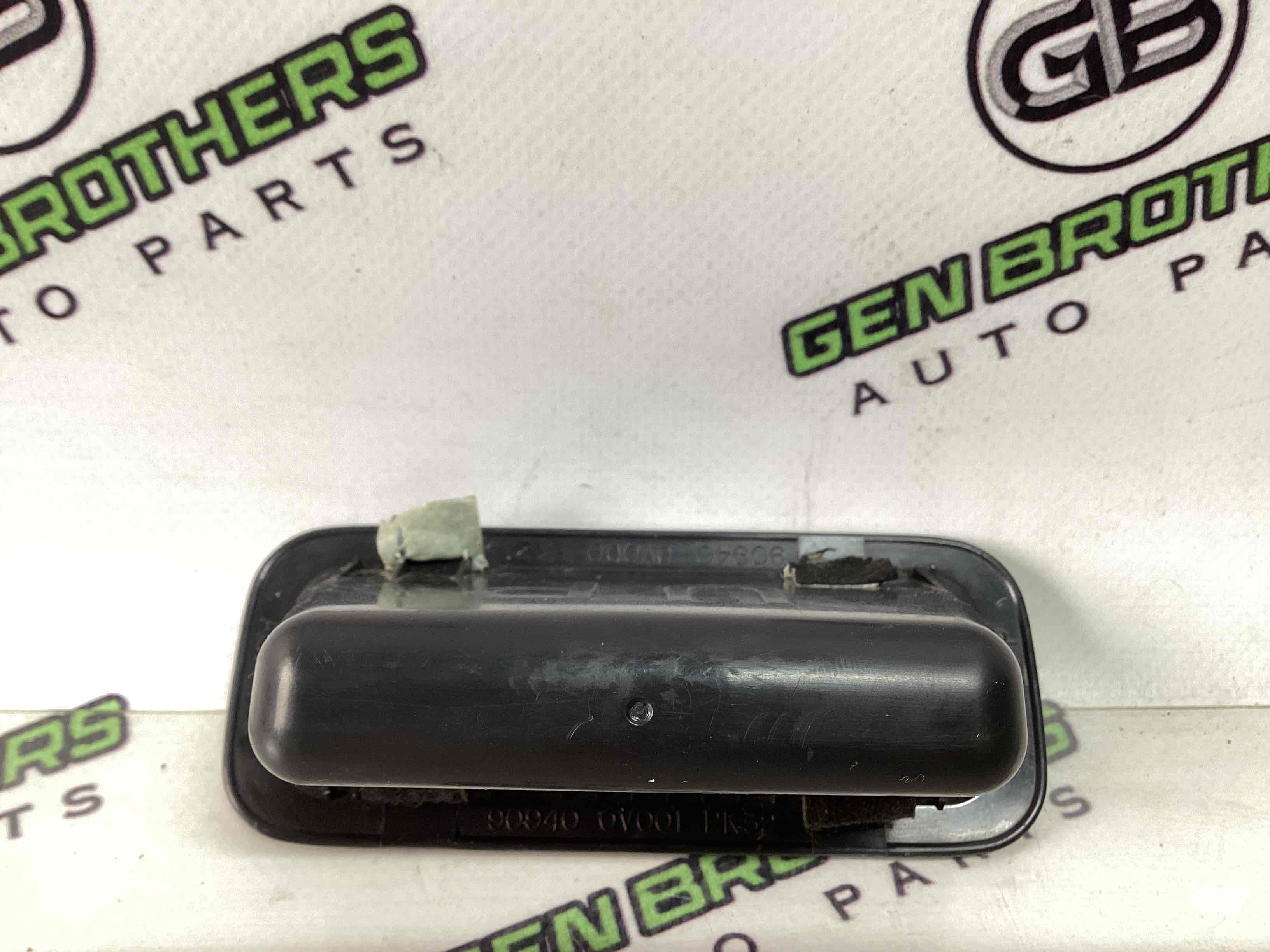 Елементи оздоблення багажника