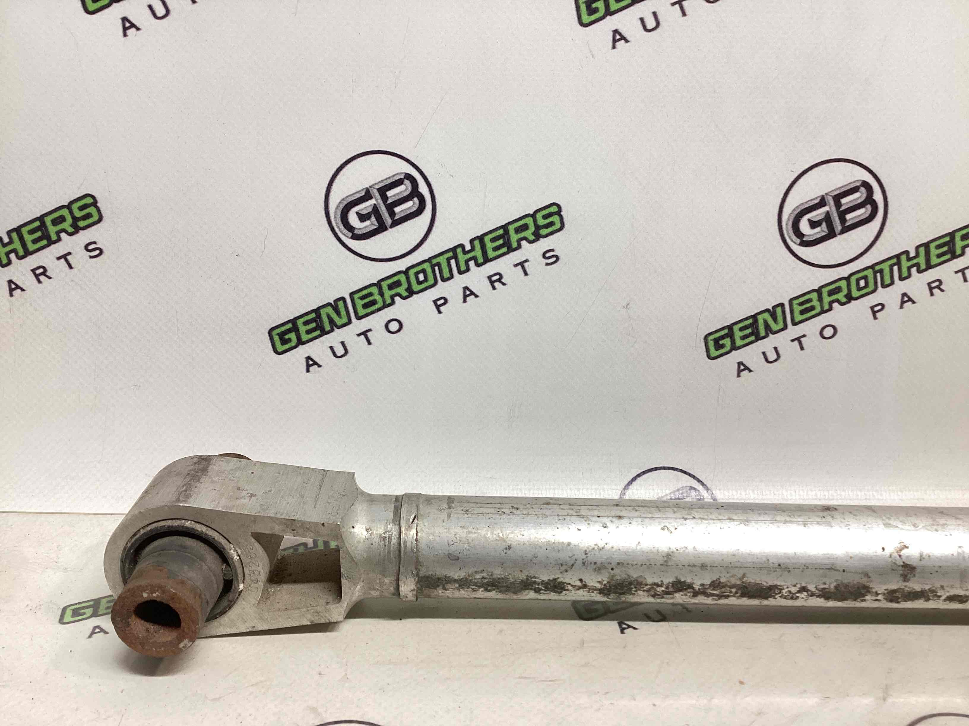 Важіль задній правий