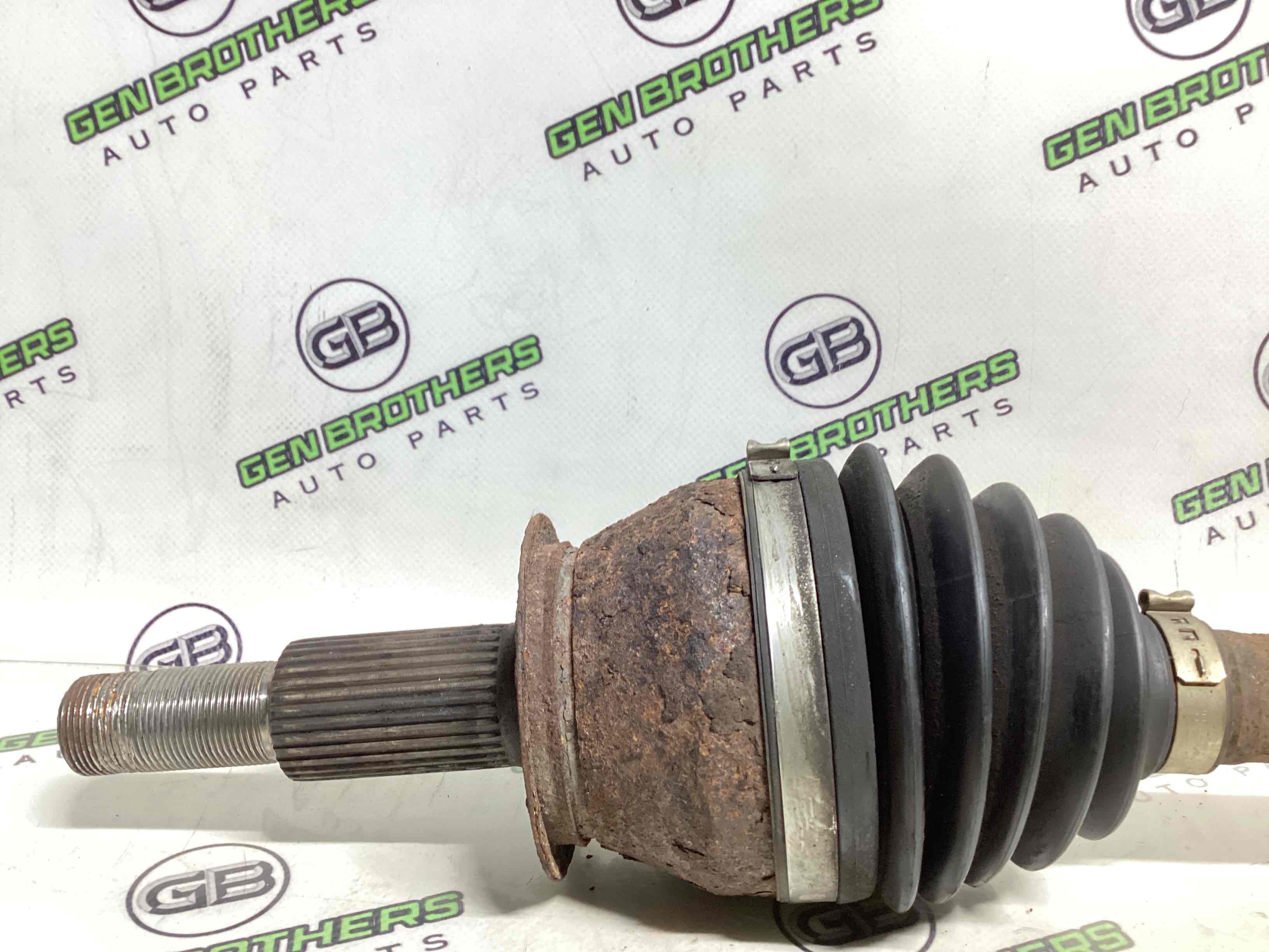 Привід піввісь задня права