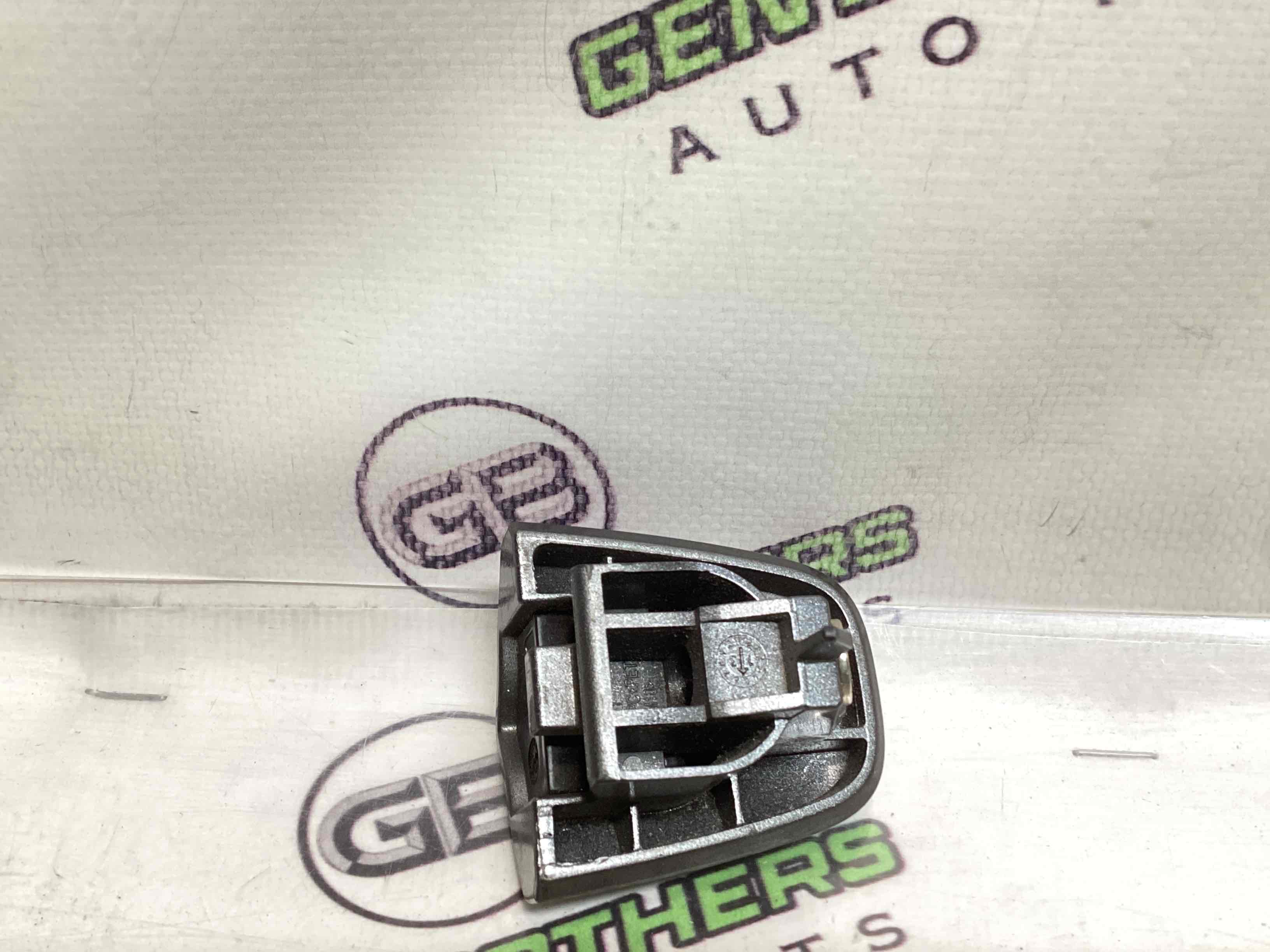 Заглушка ручки дверей