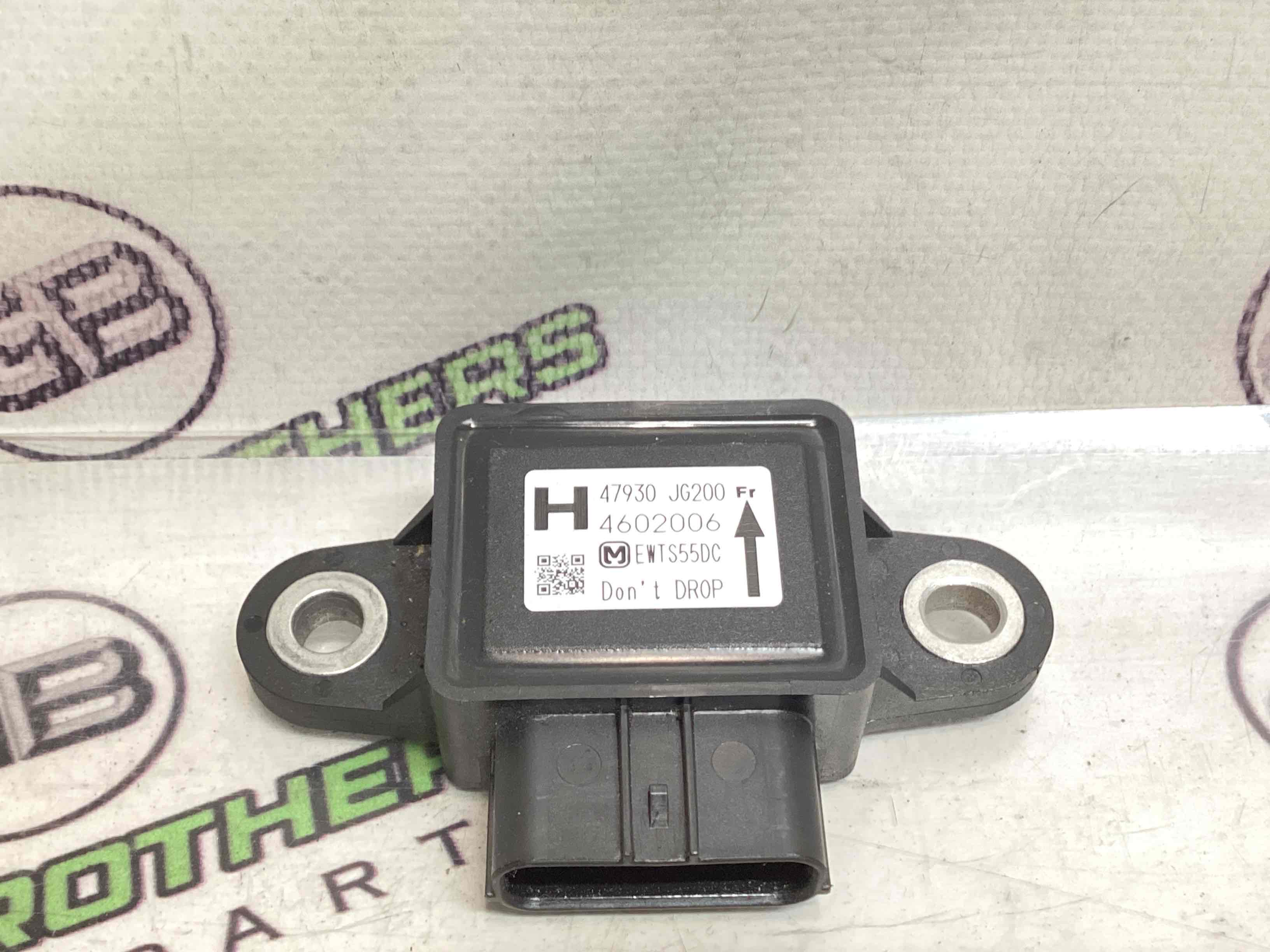 Датчик поперечного прискорення