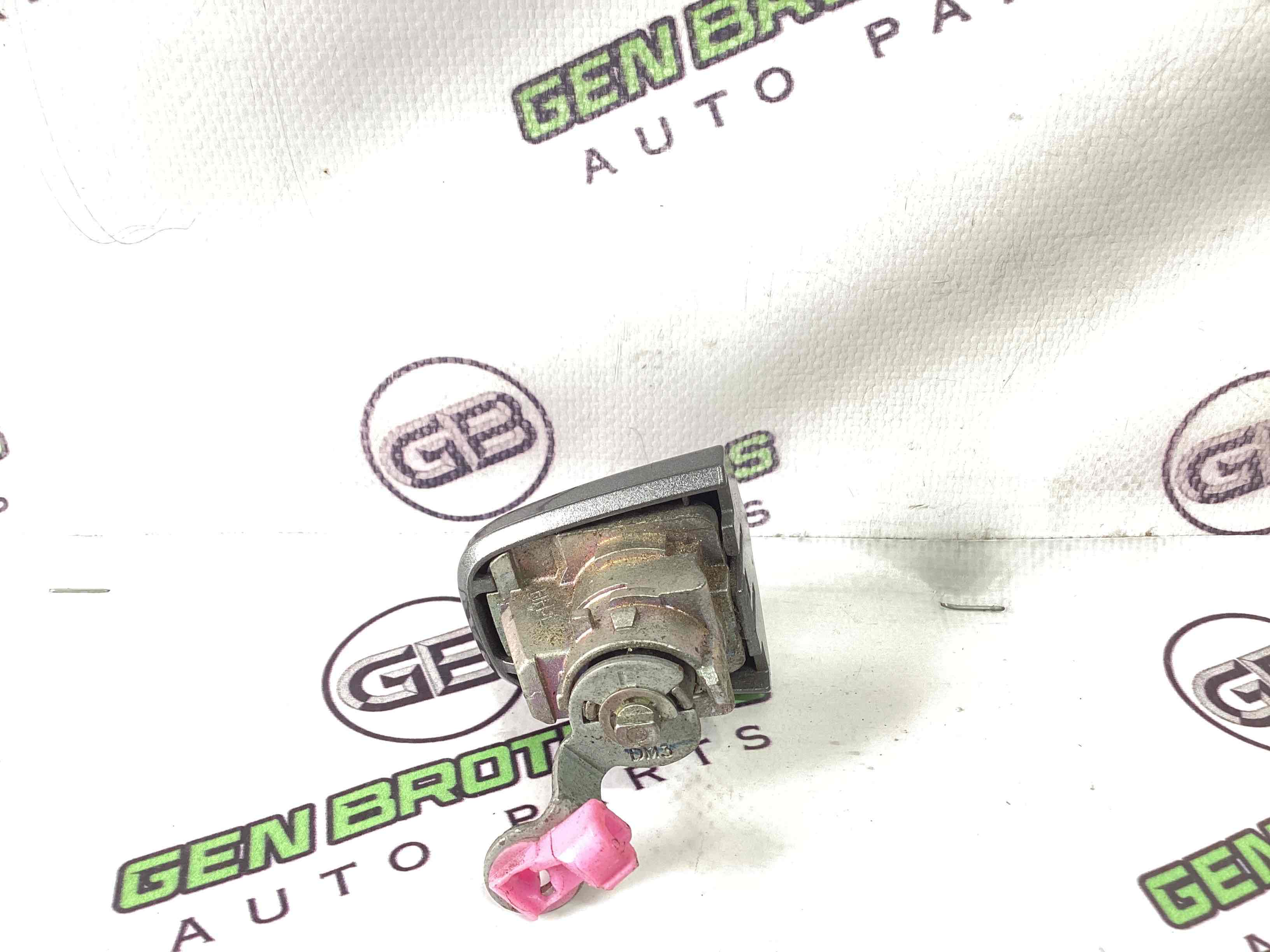 Заглушка ручки дверей