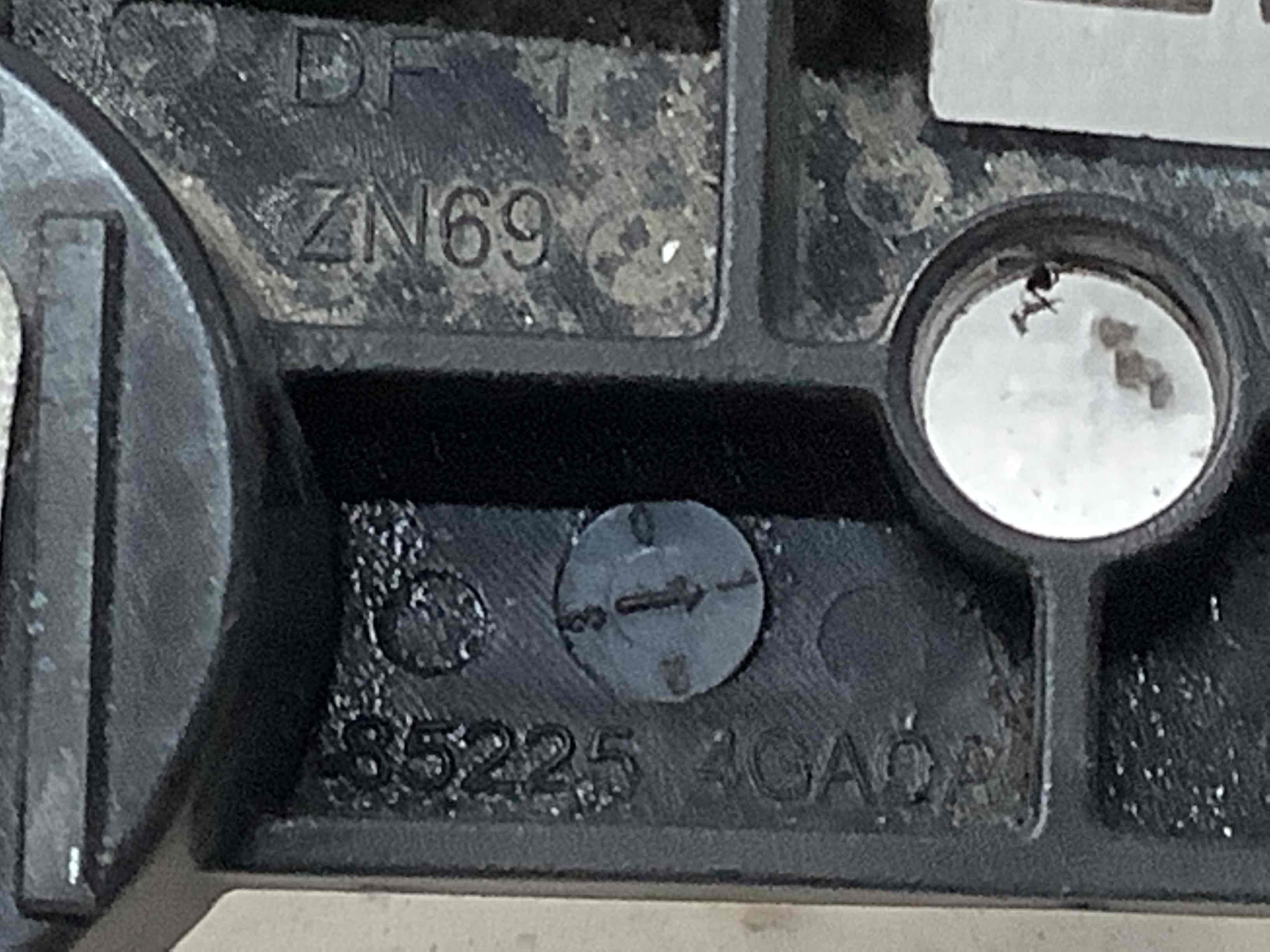 Кріплення заднього бампера ліве