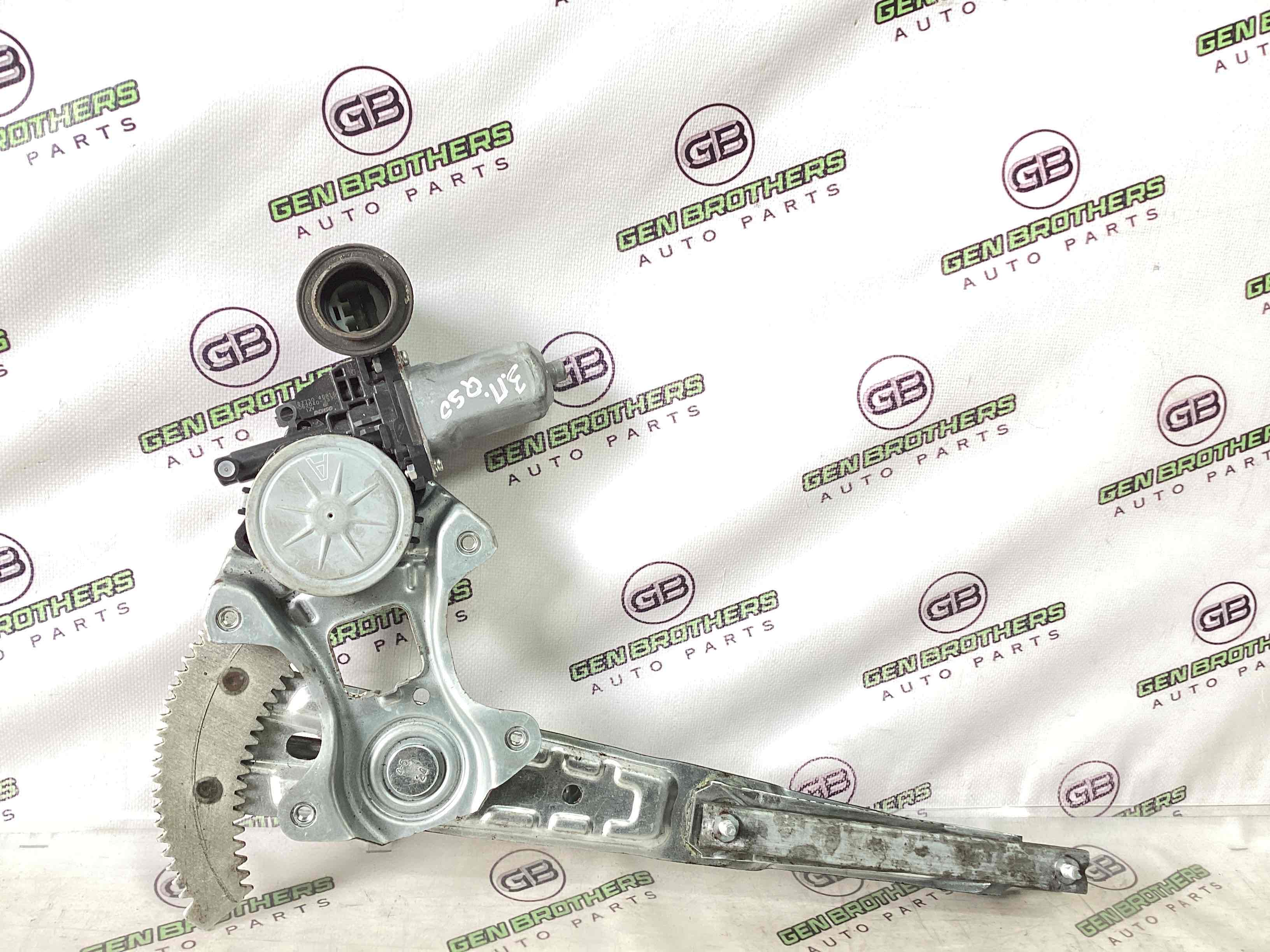 Склопідйомник задній правий