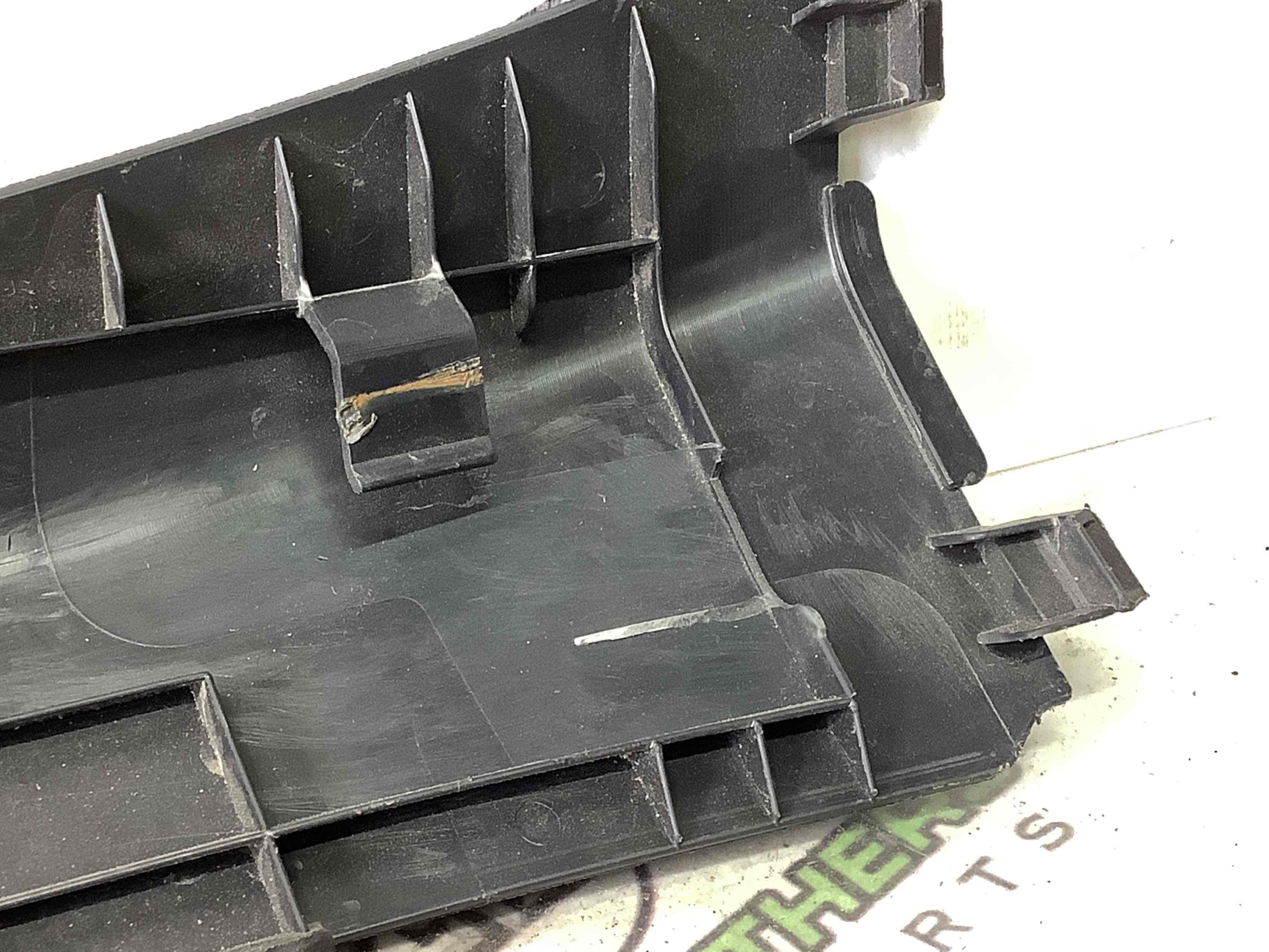 Пластикові елементи салону