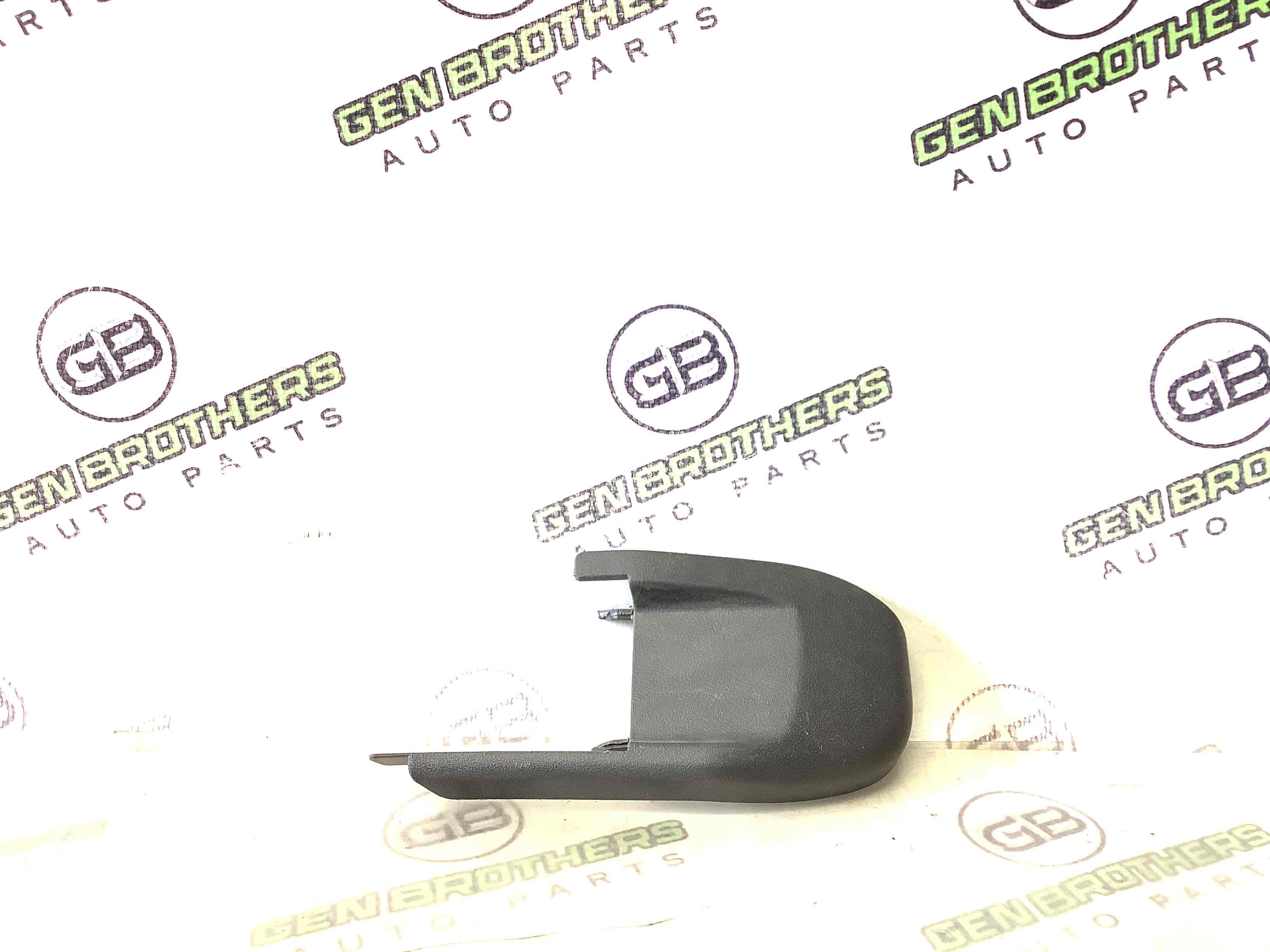 Пластикові елементи салону