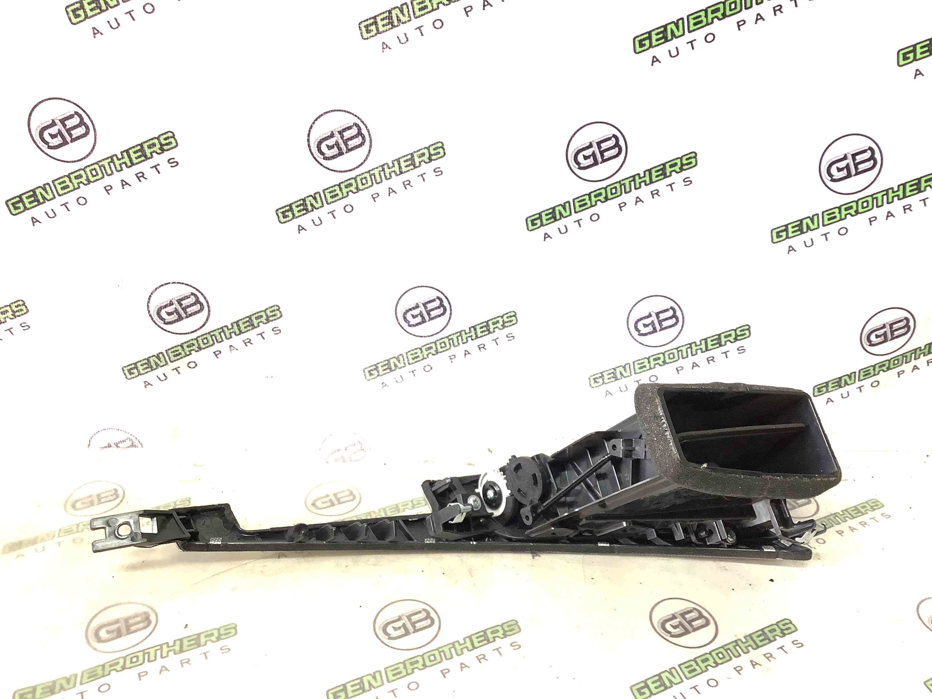 Дефлектор обдування салону