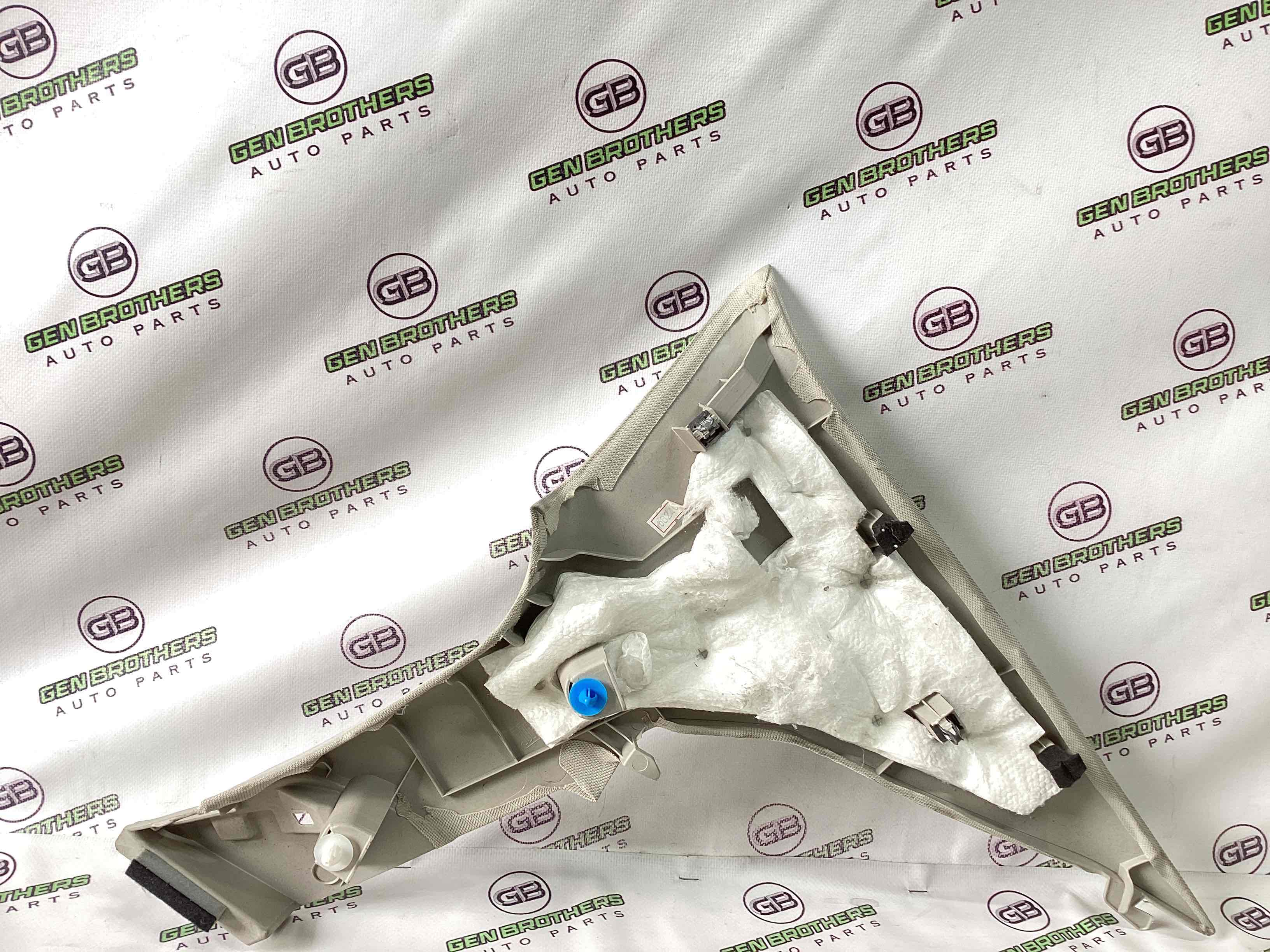 Обшивка задньої стійки ліва