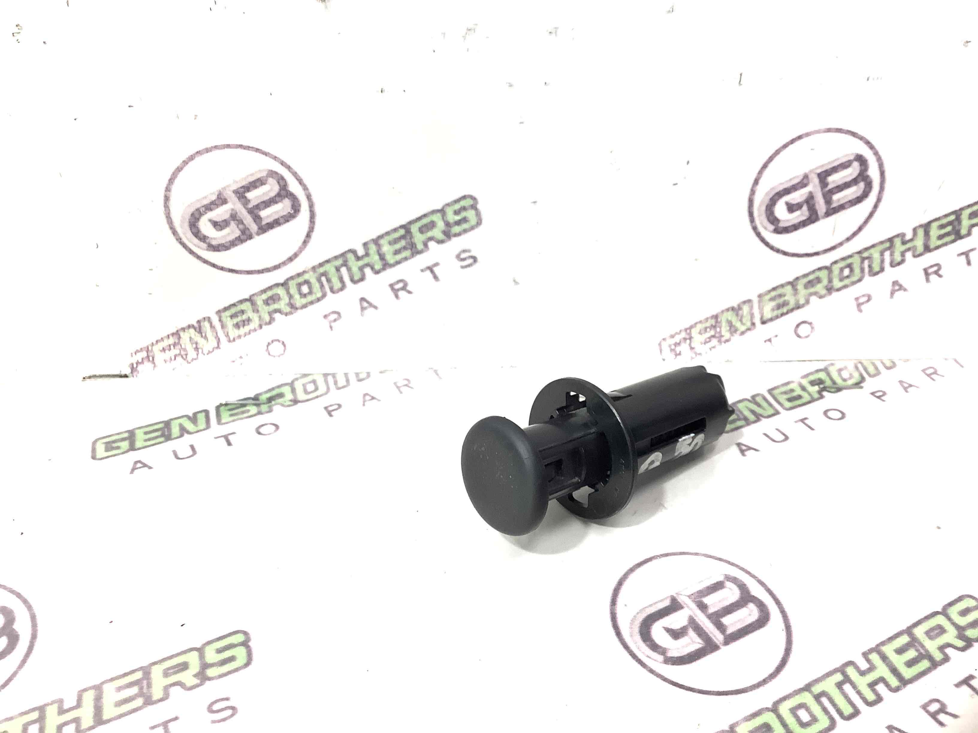 Амортизатор кришки двері багажника