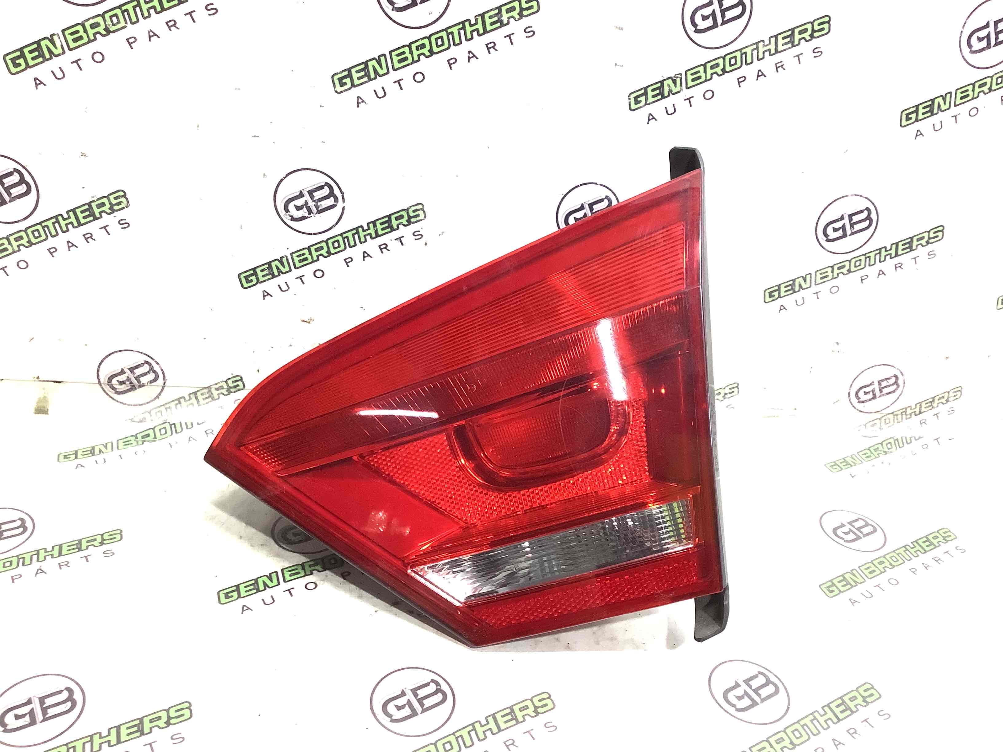 Ліхтар задній правий