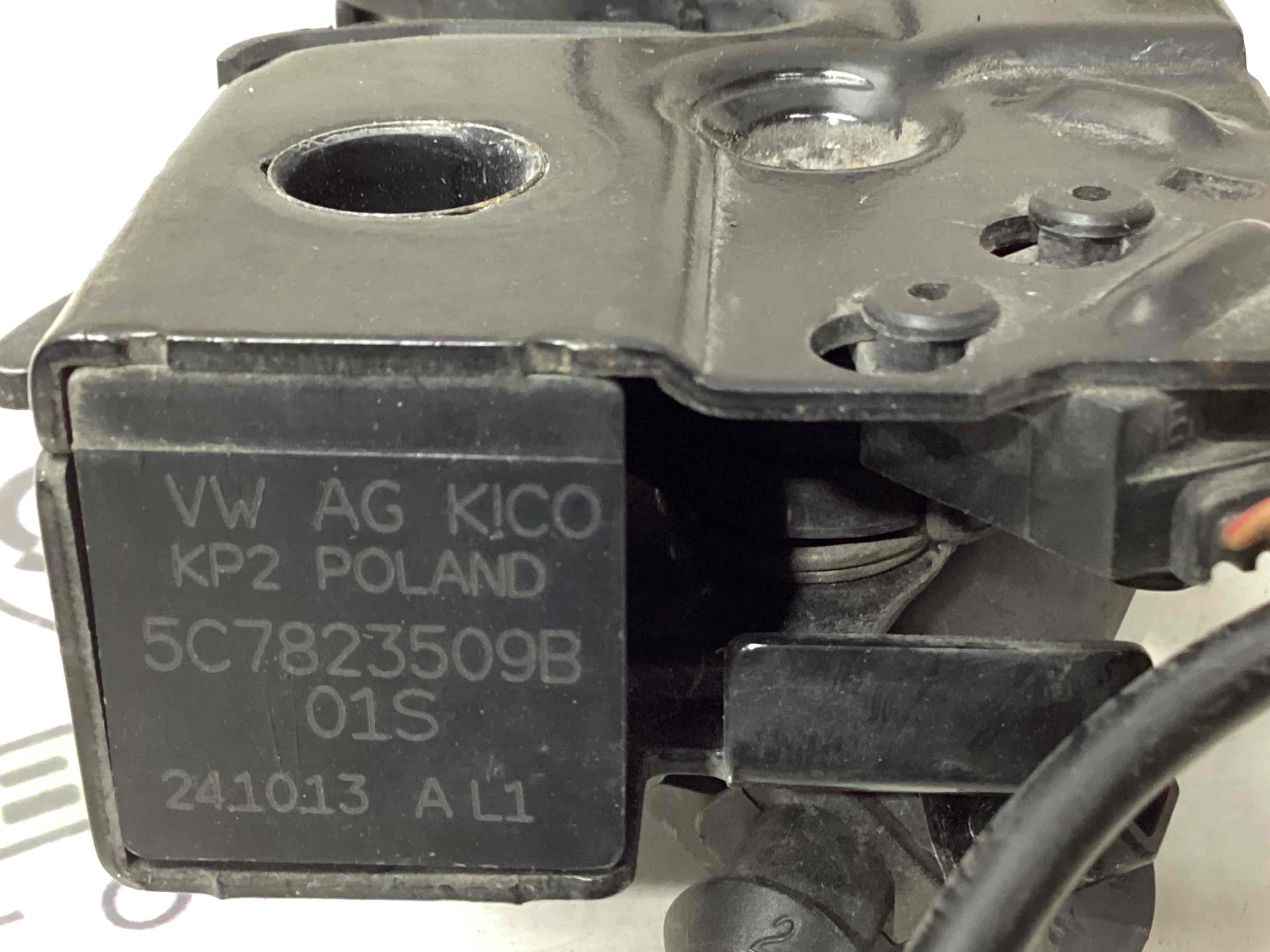 Замок капота, трос капота