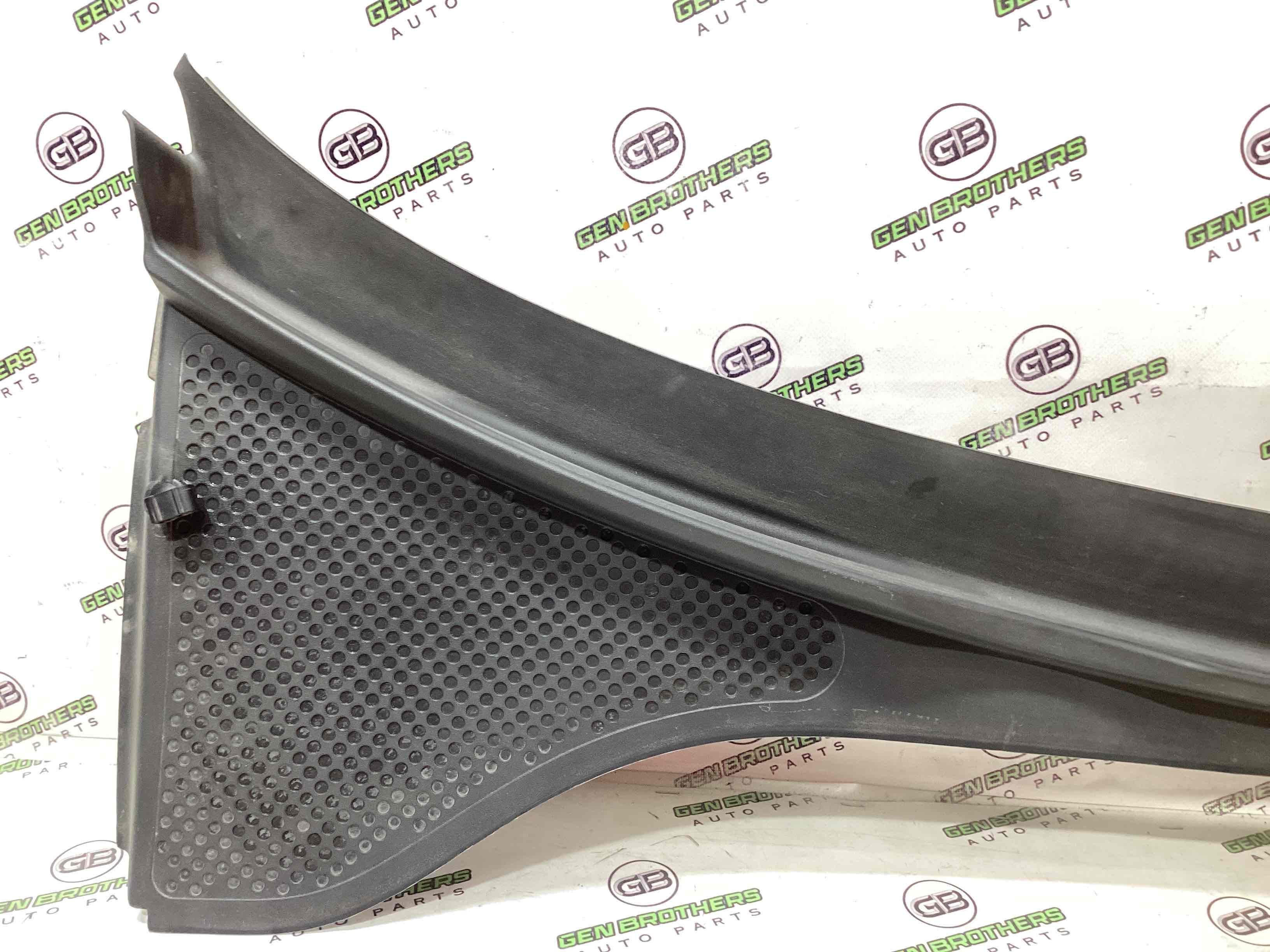 Жабо трапеції двірників, кріплення жабо