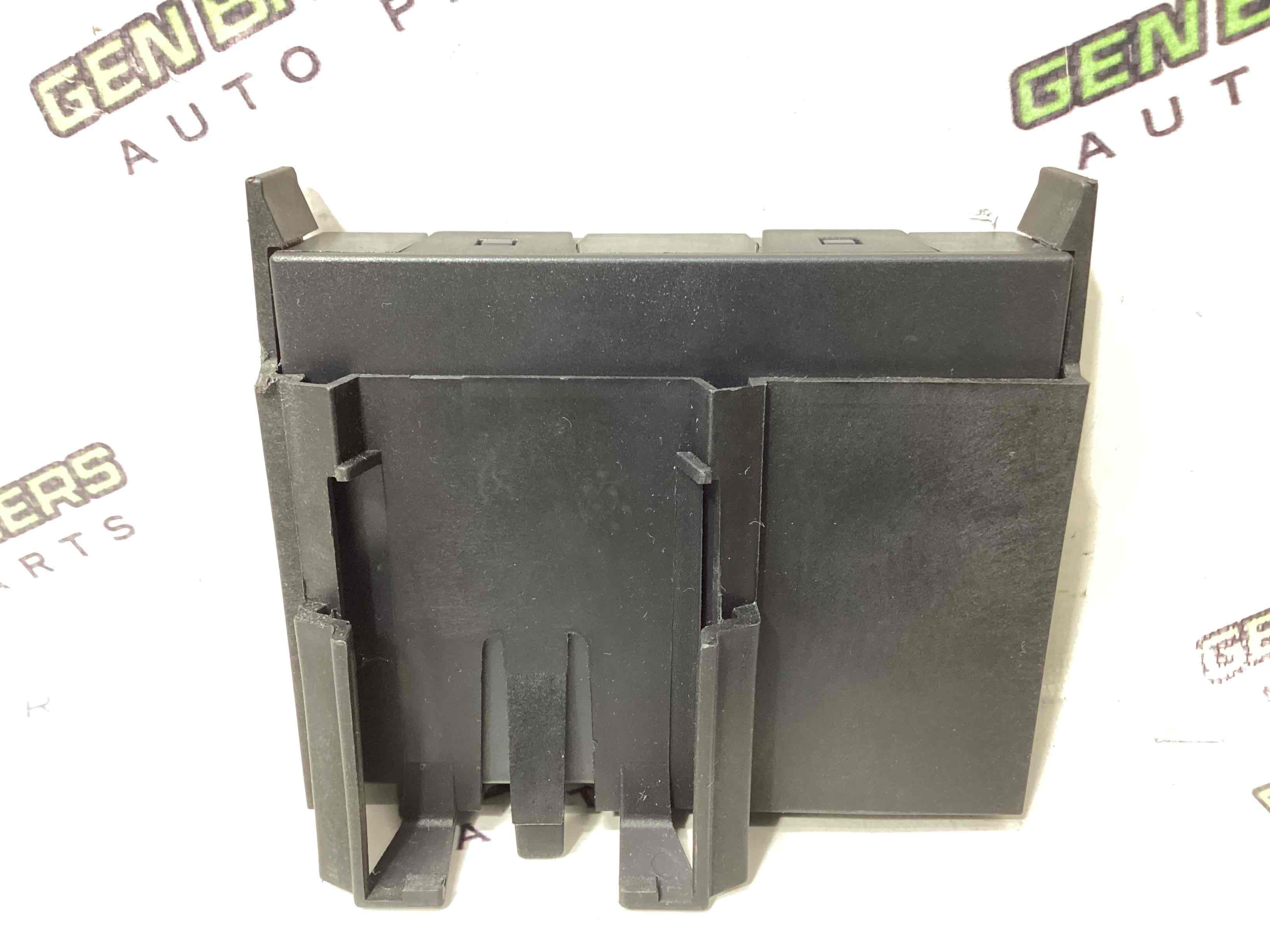 Блок керування безключовим доступом