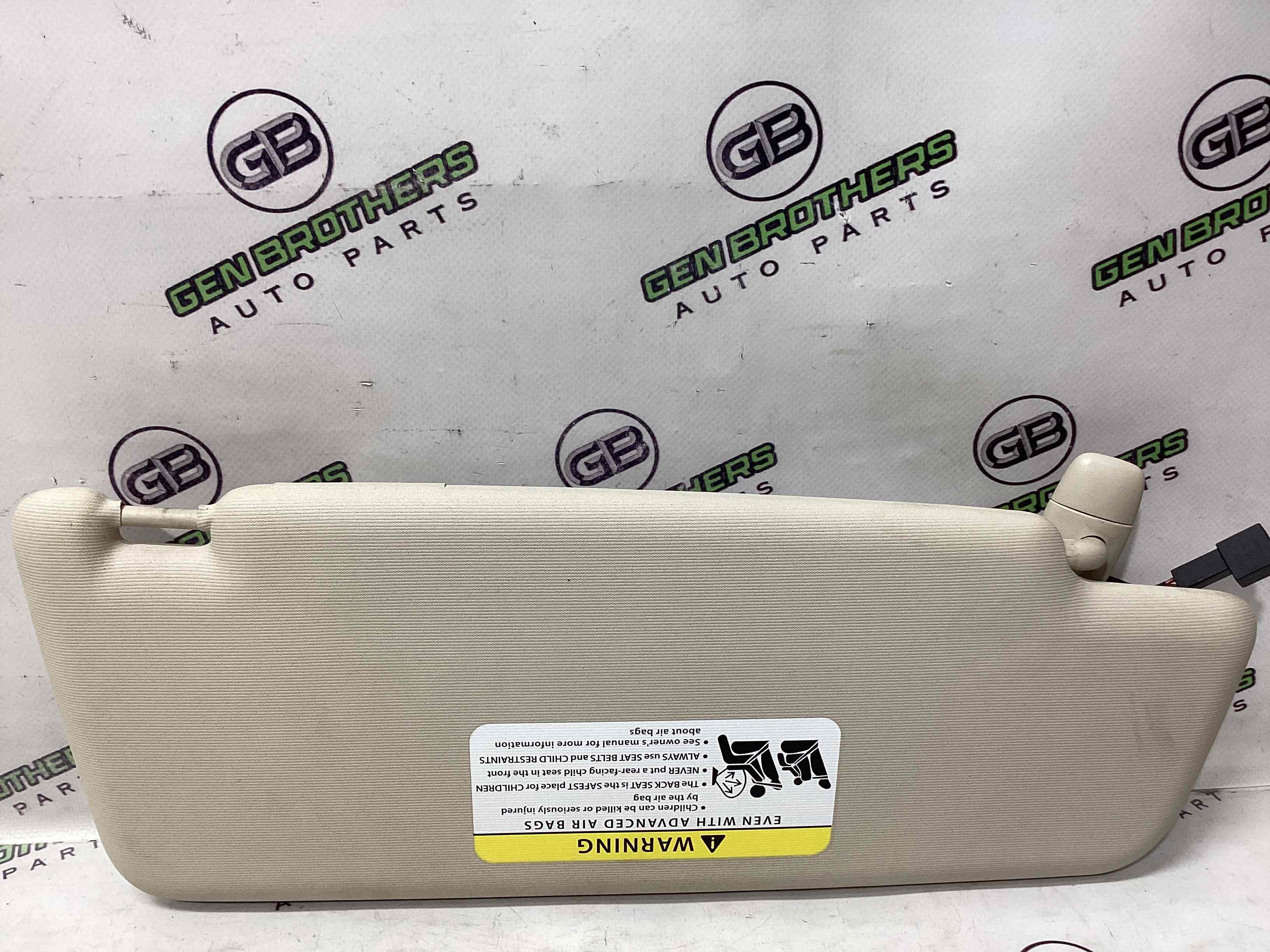 Козирок сонцезахисний