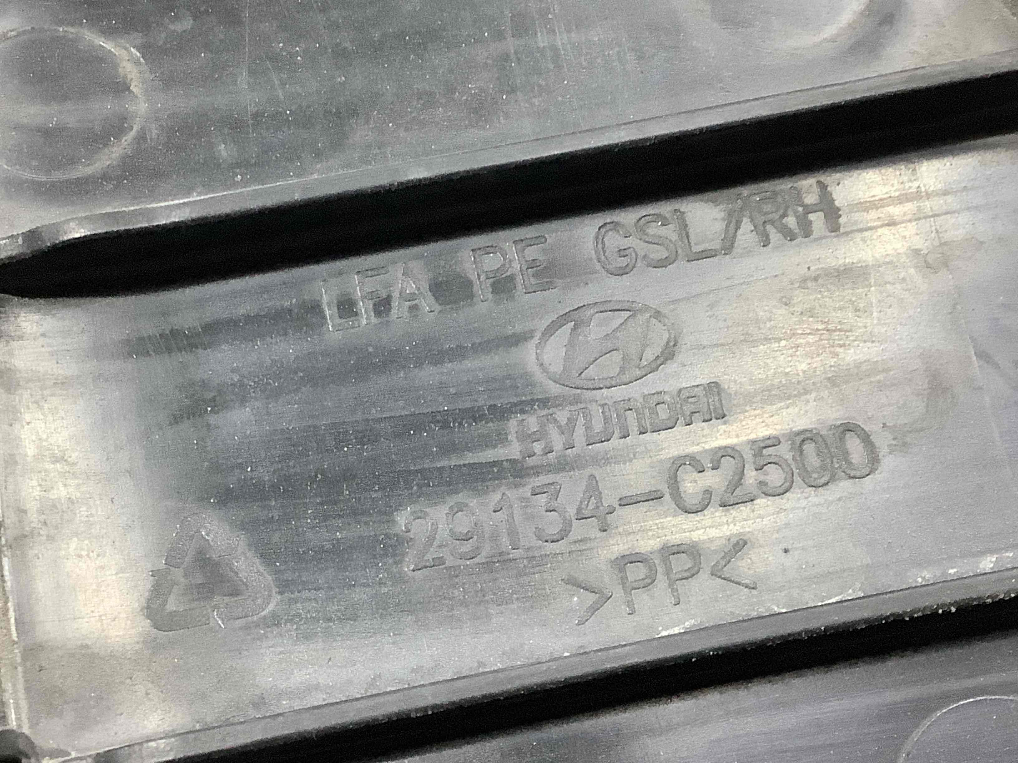 Дефлектор обдува радіатора