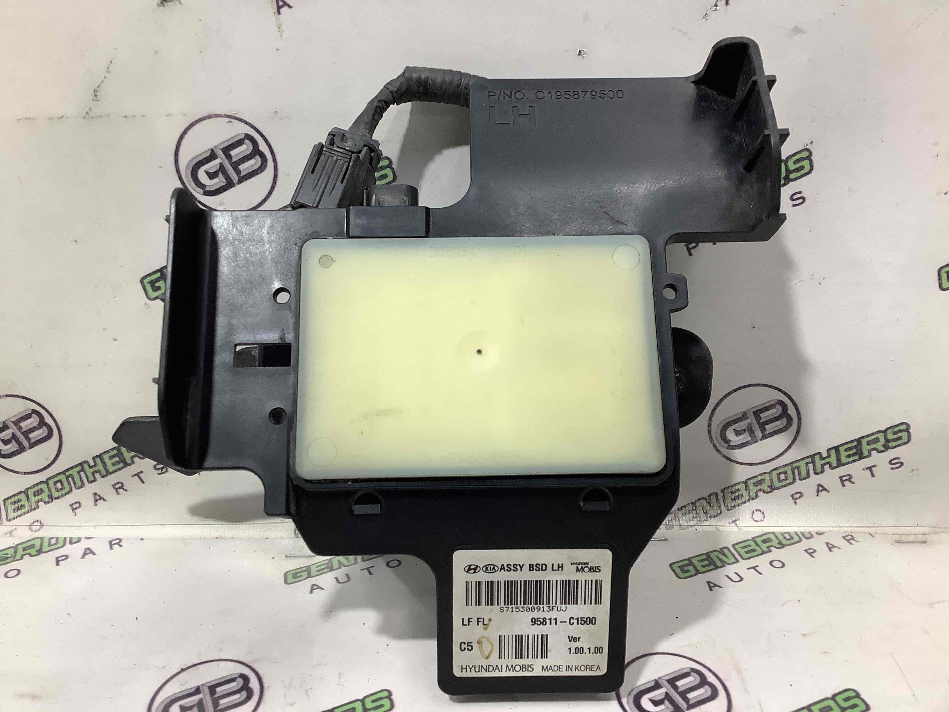 Датчик сліпої зони, кріплення датчика