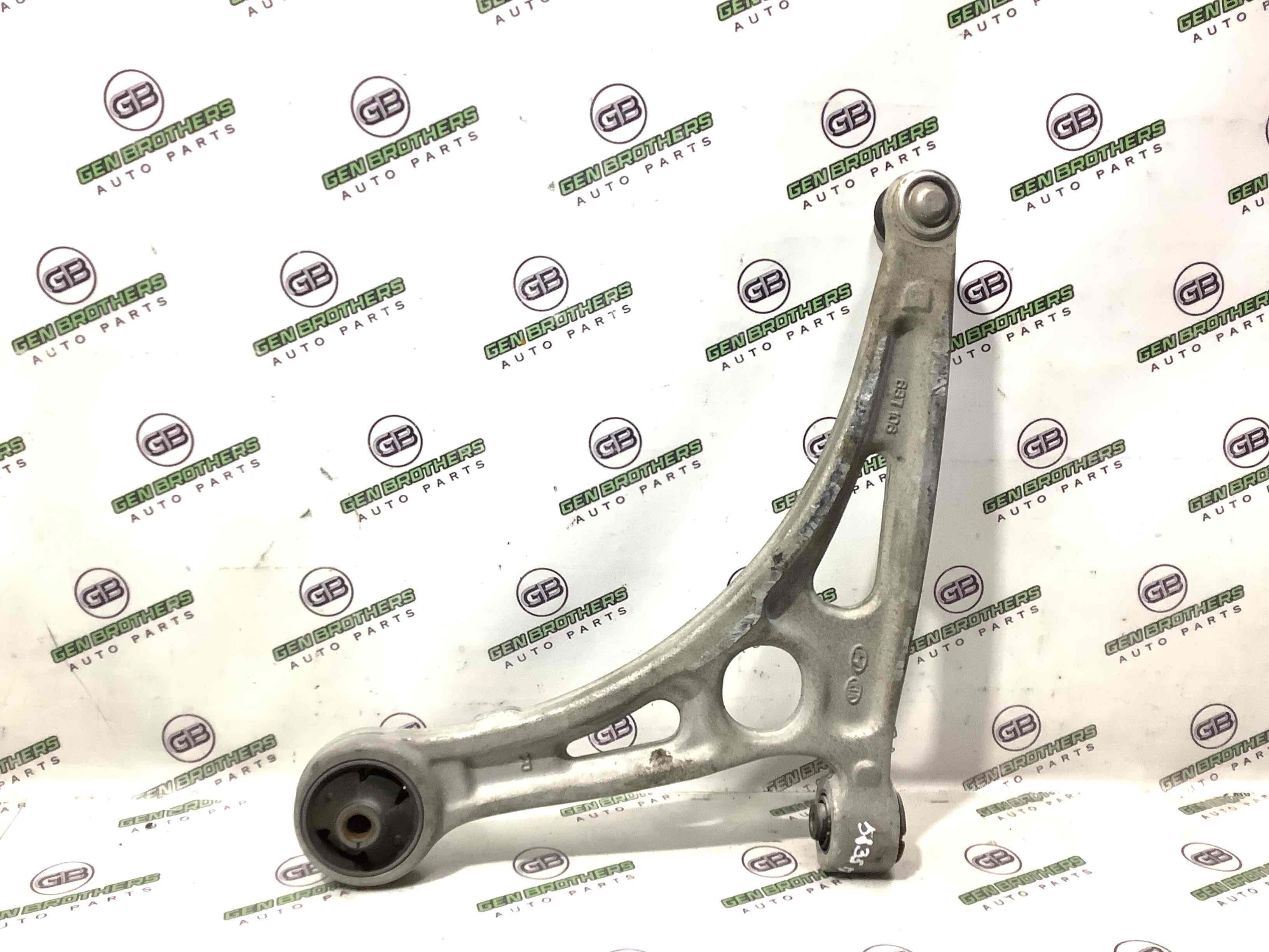 Важіль передній правий