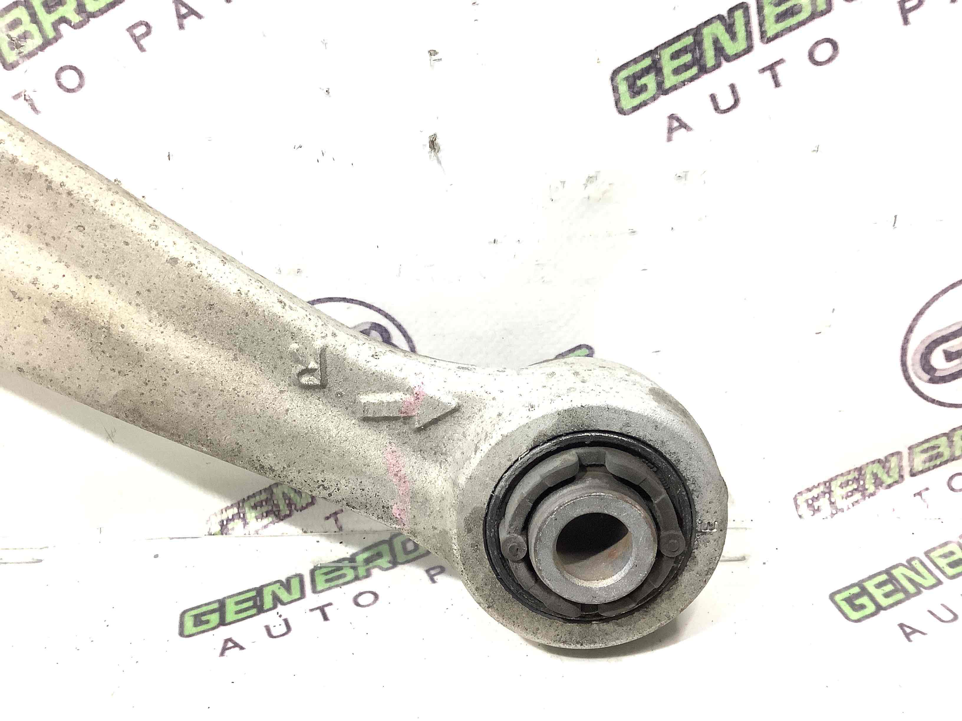 Важіль задній лівий