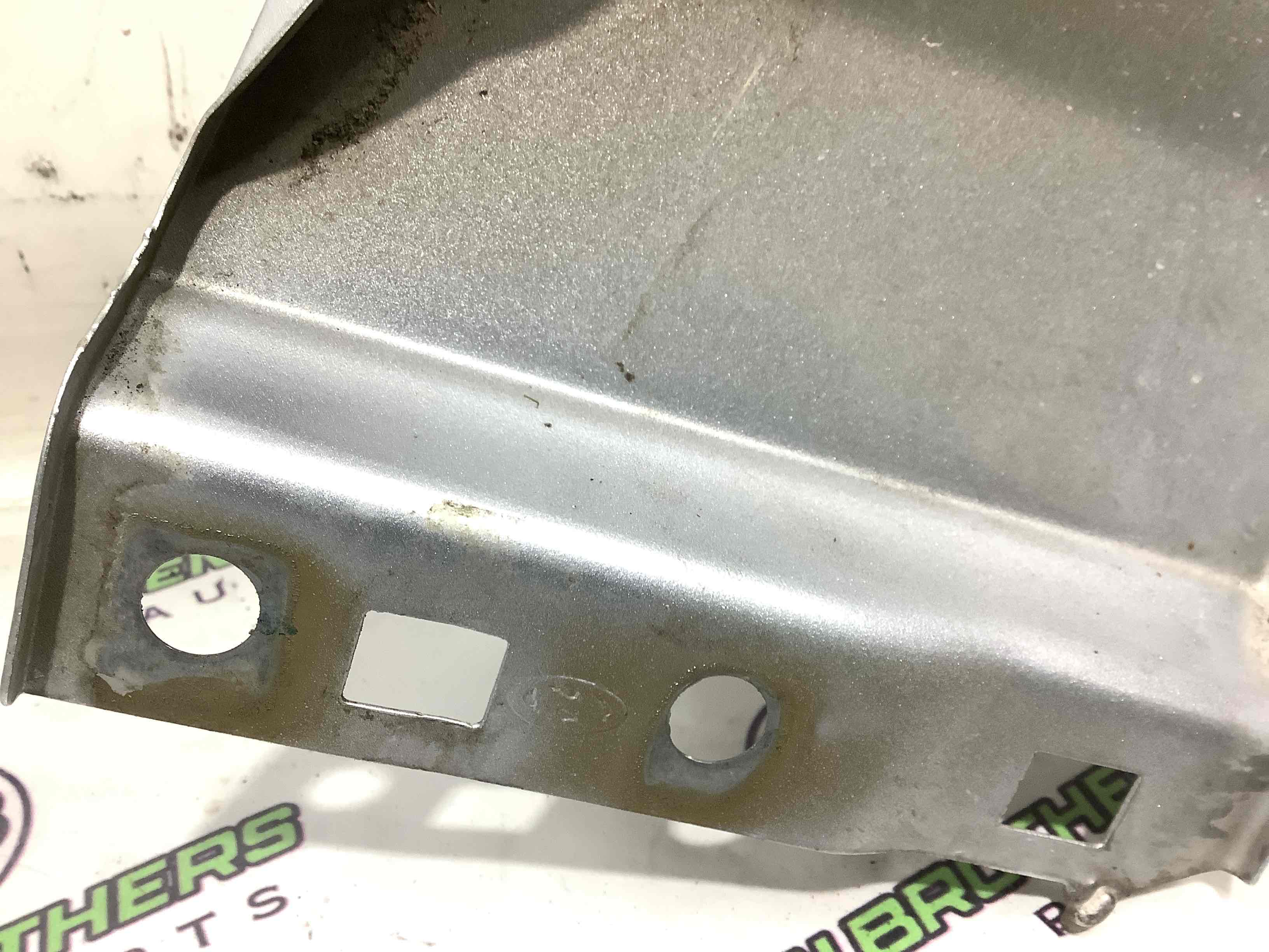 Крило переднє ліве