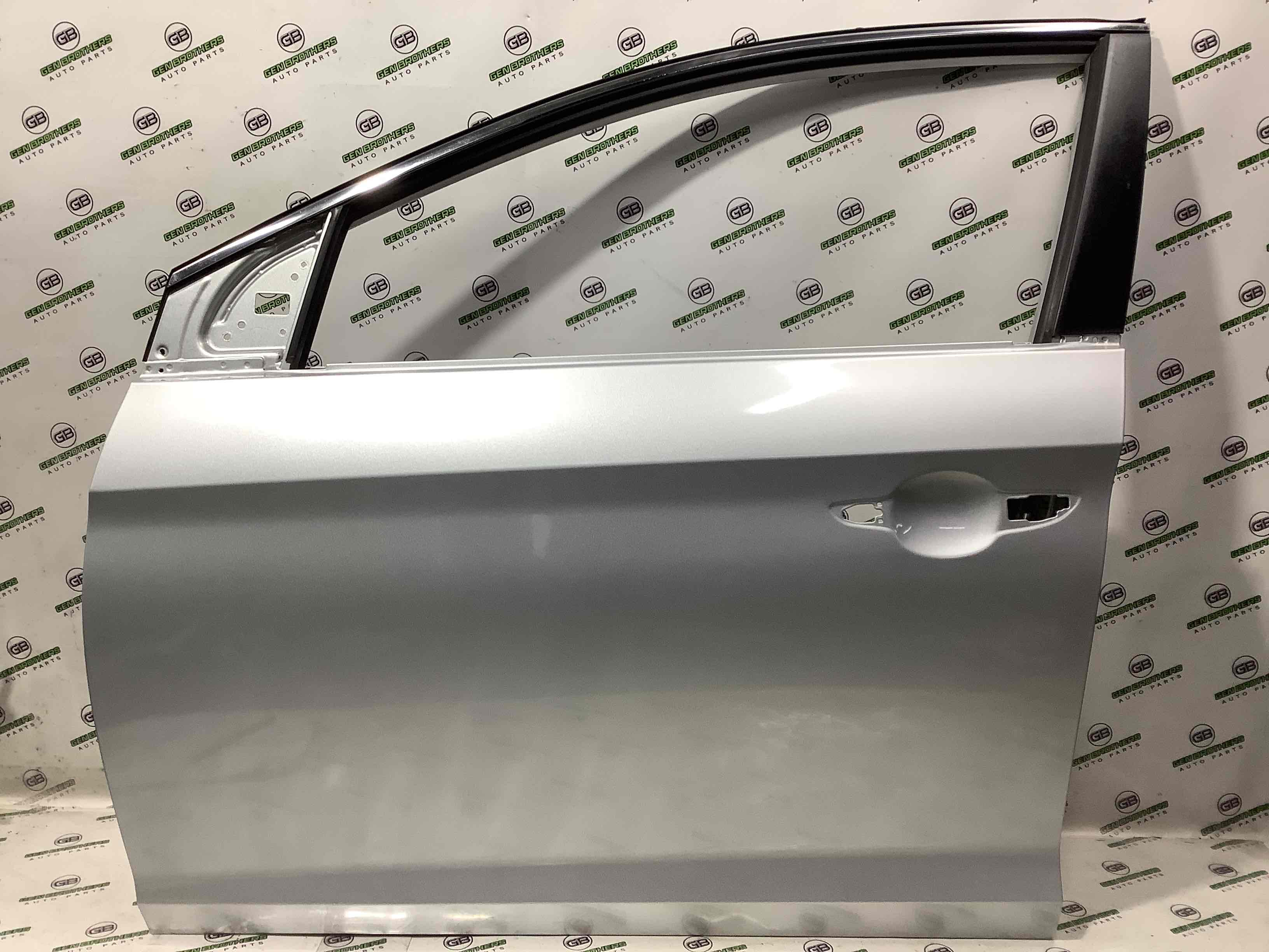 Двері передні ліві