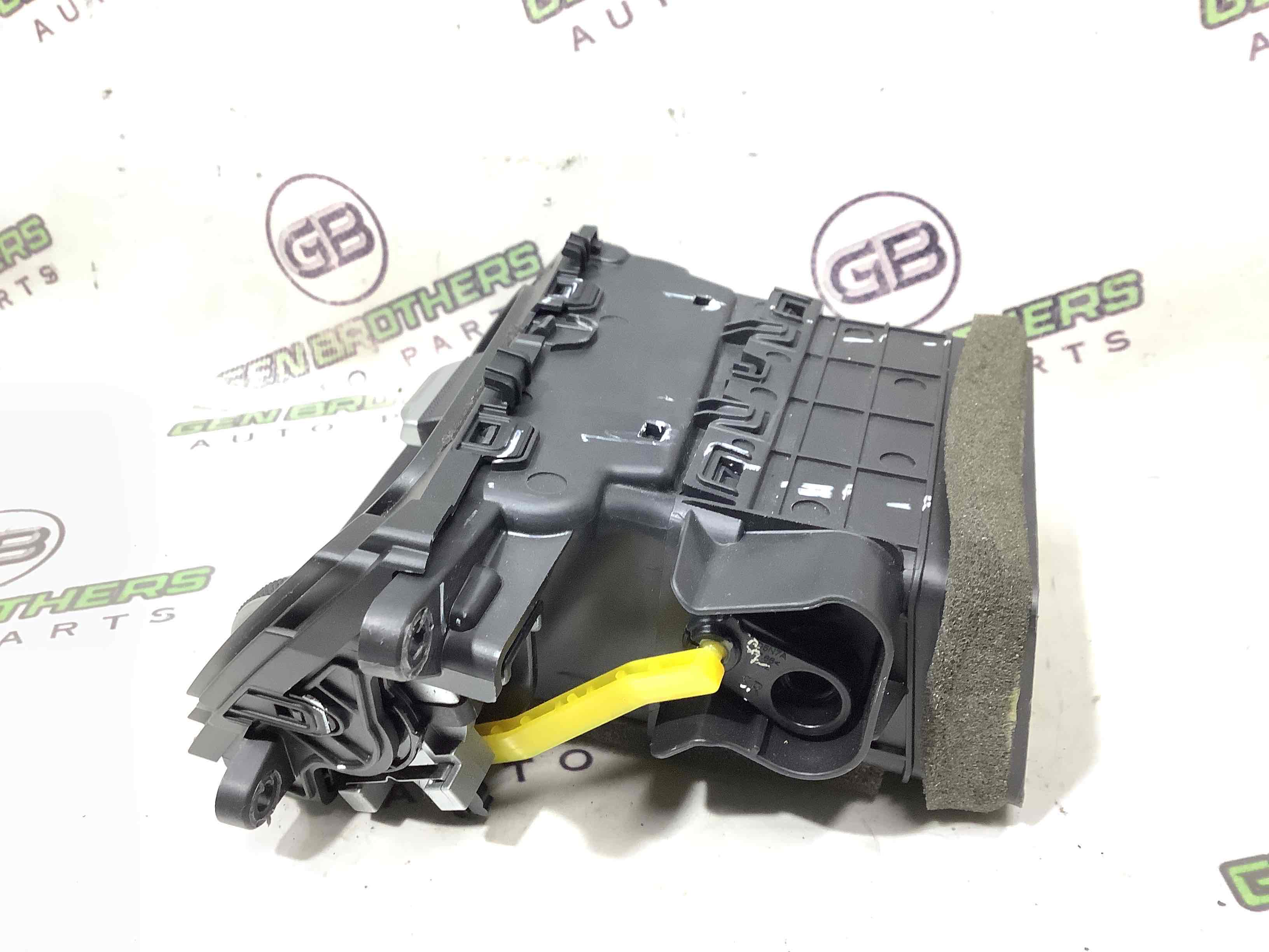 Дефлектор обдування салону