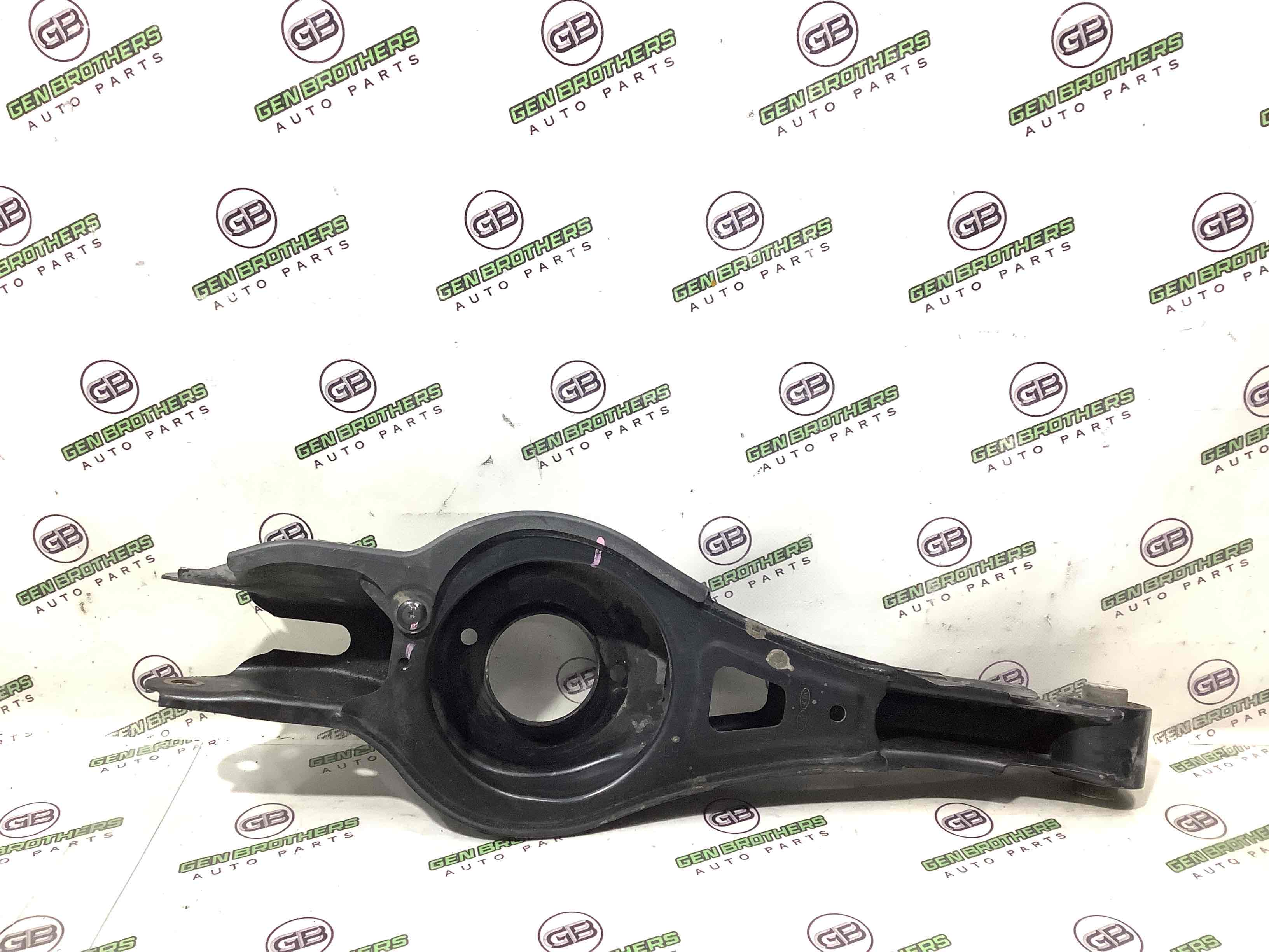 Важіль задній лівий