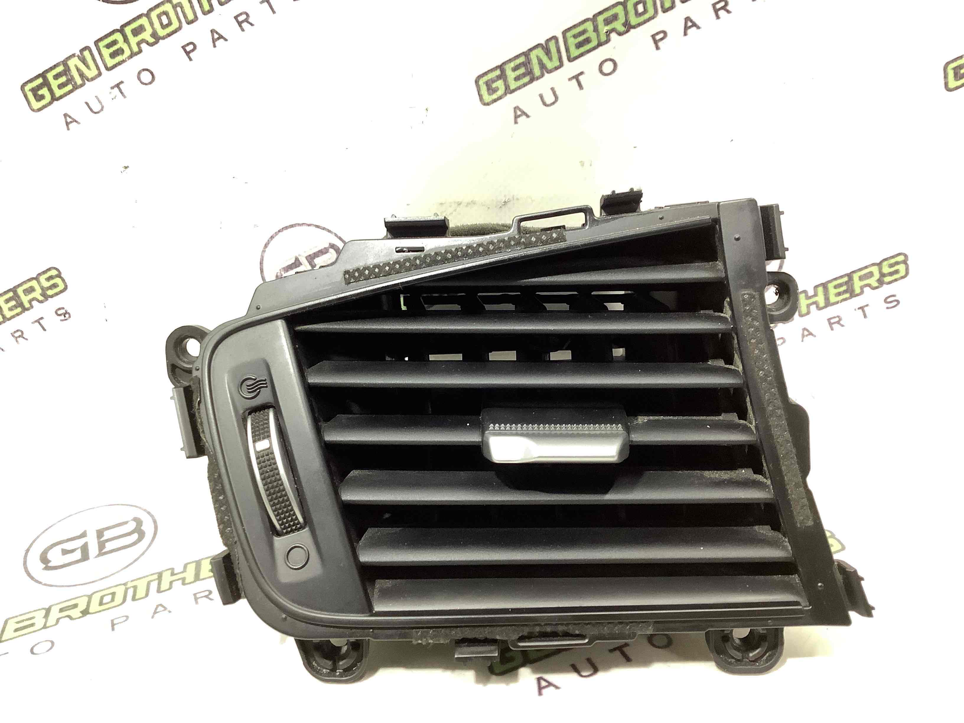 Дефлектор обдування салону