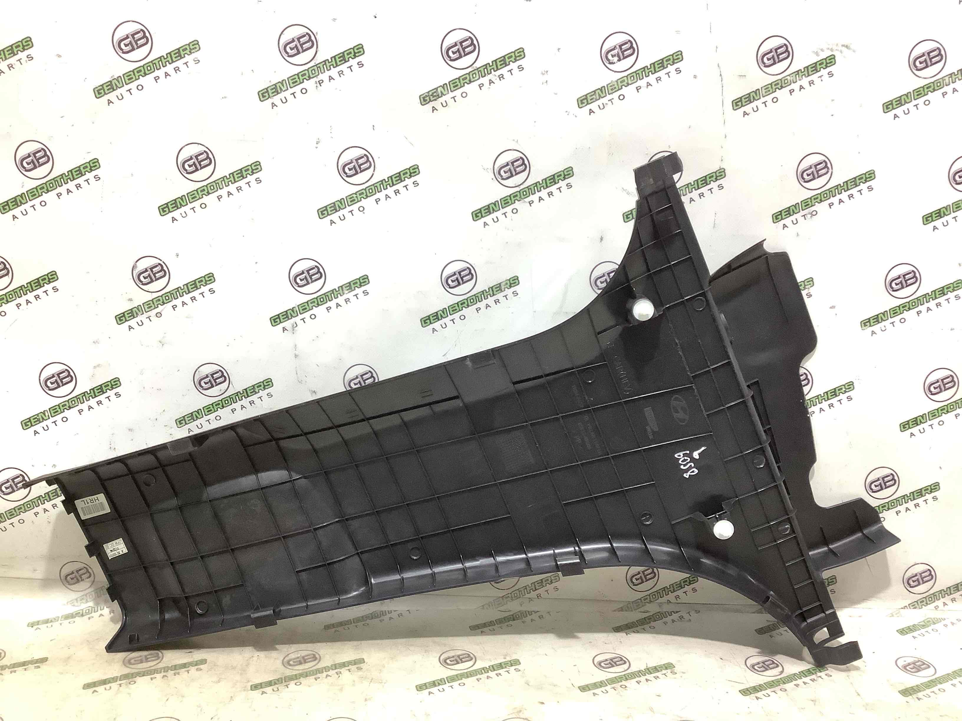 Обшивка центральної стійки ліва