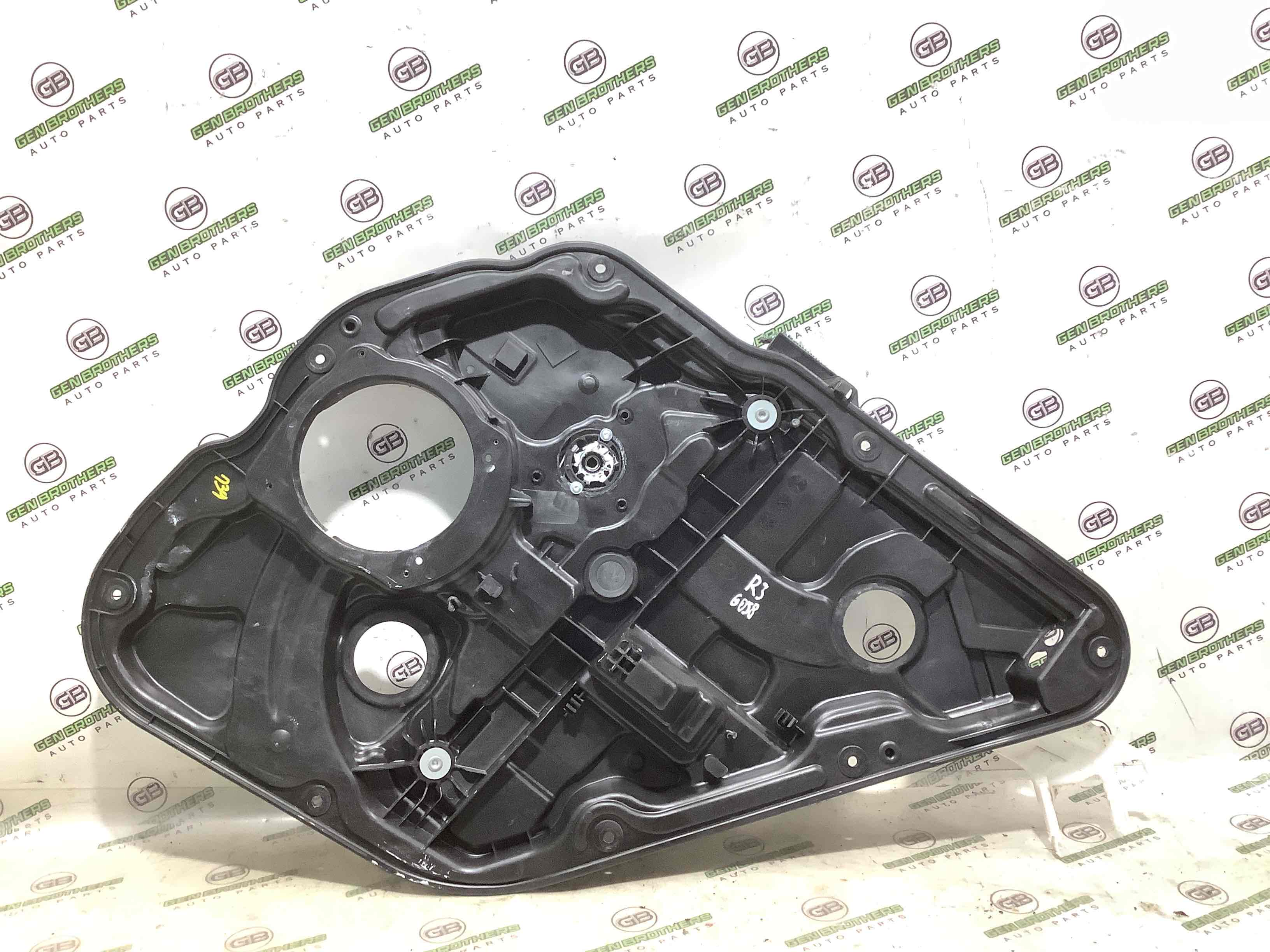 Склопідйомник задній правий