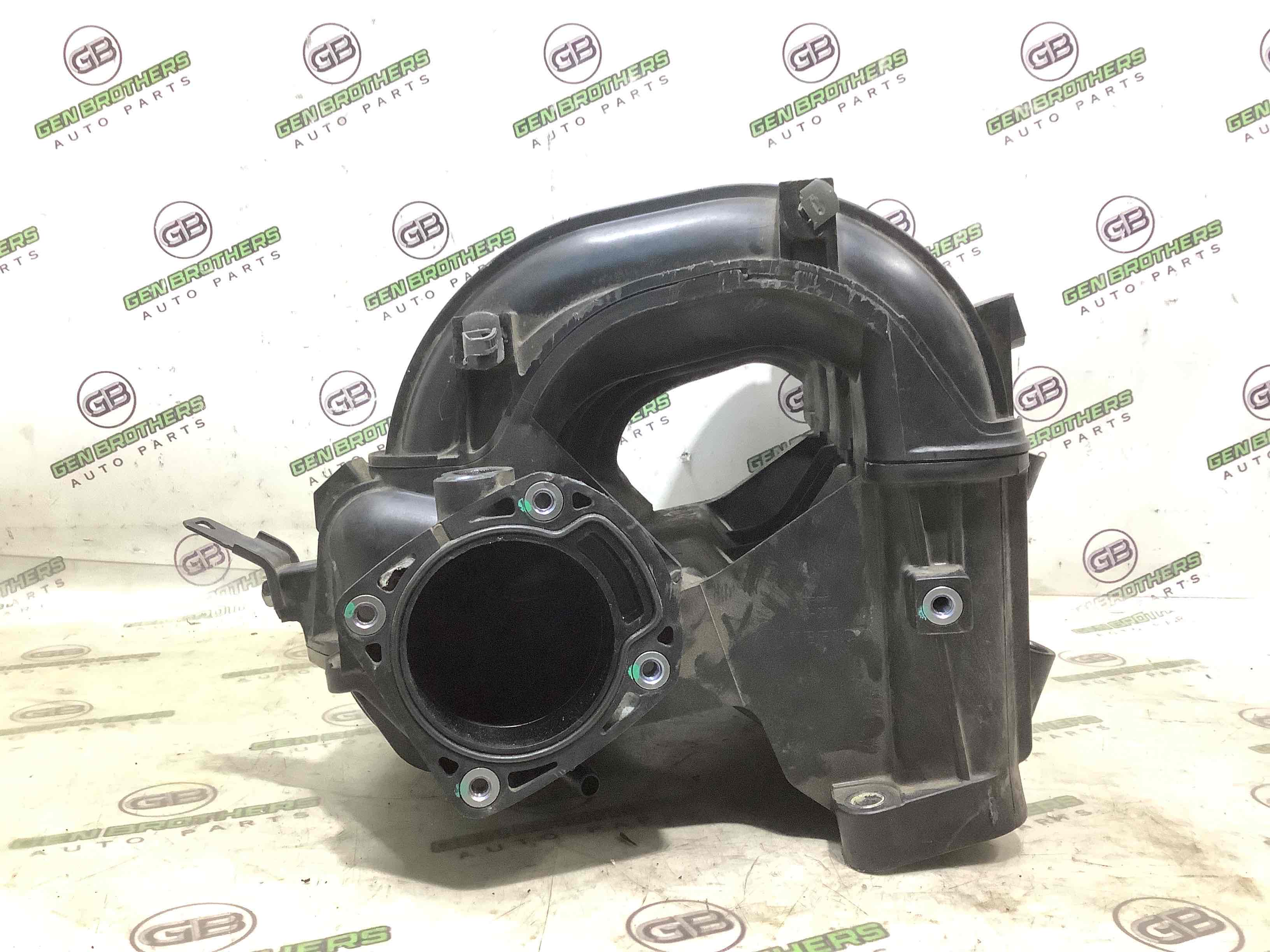 Колектор впускний