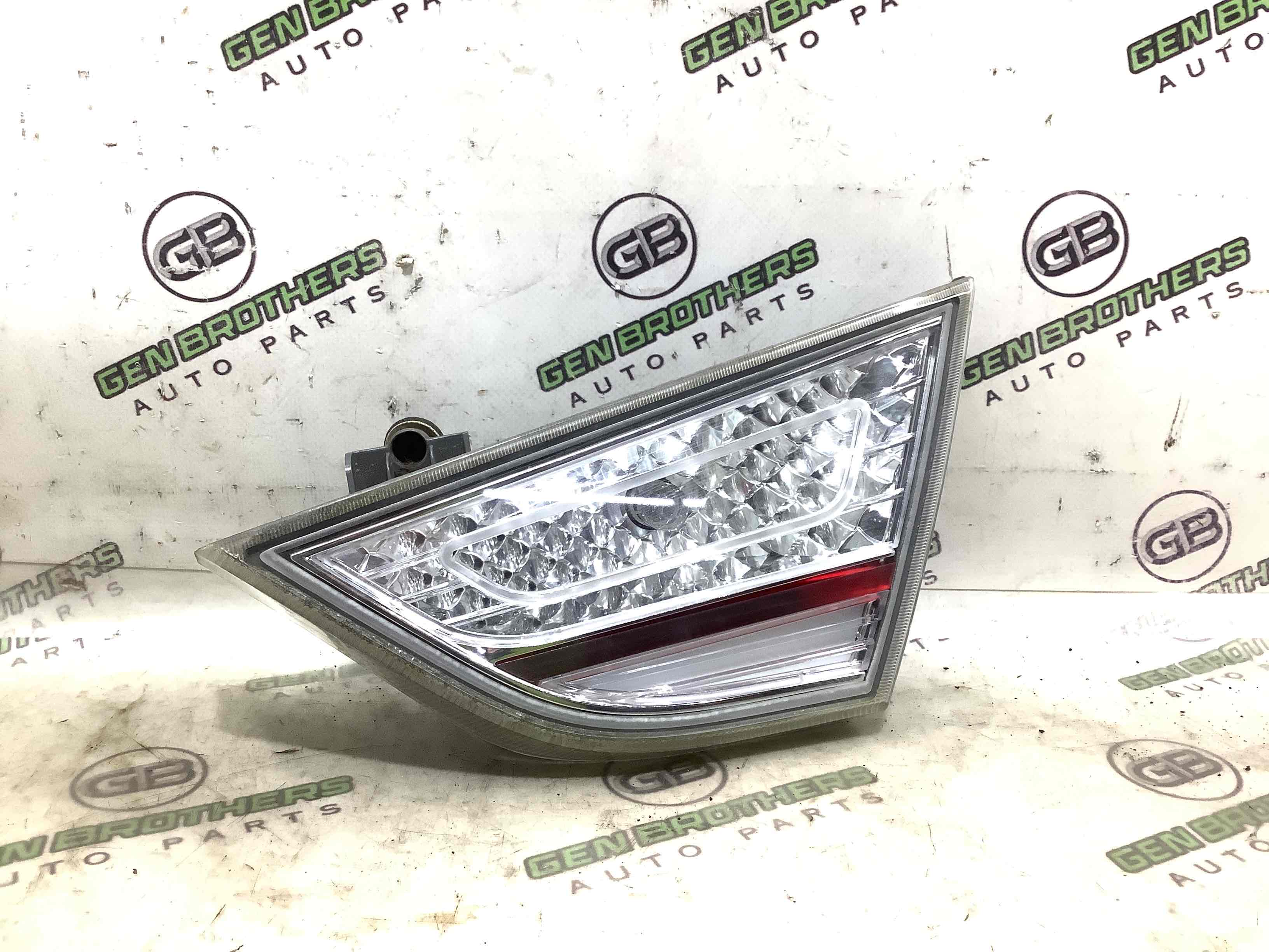 Ліхтар задній правий