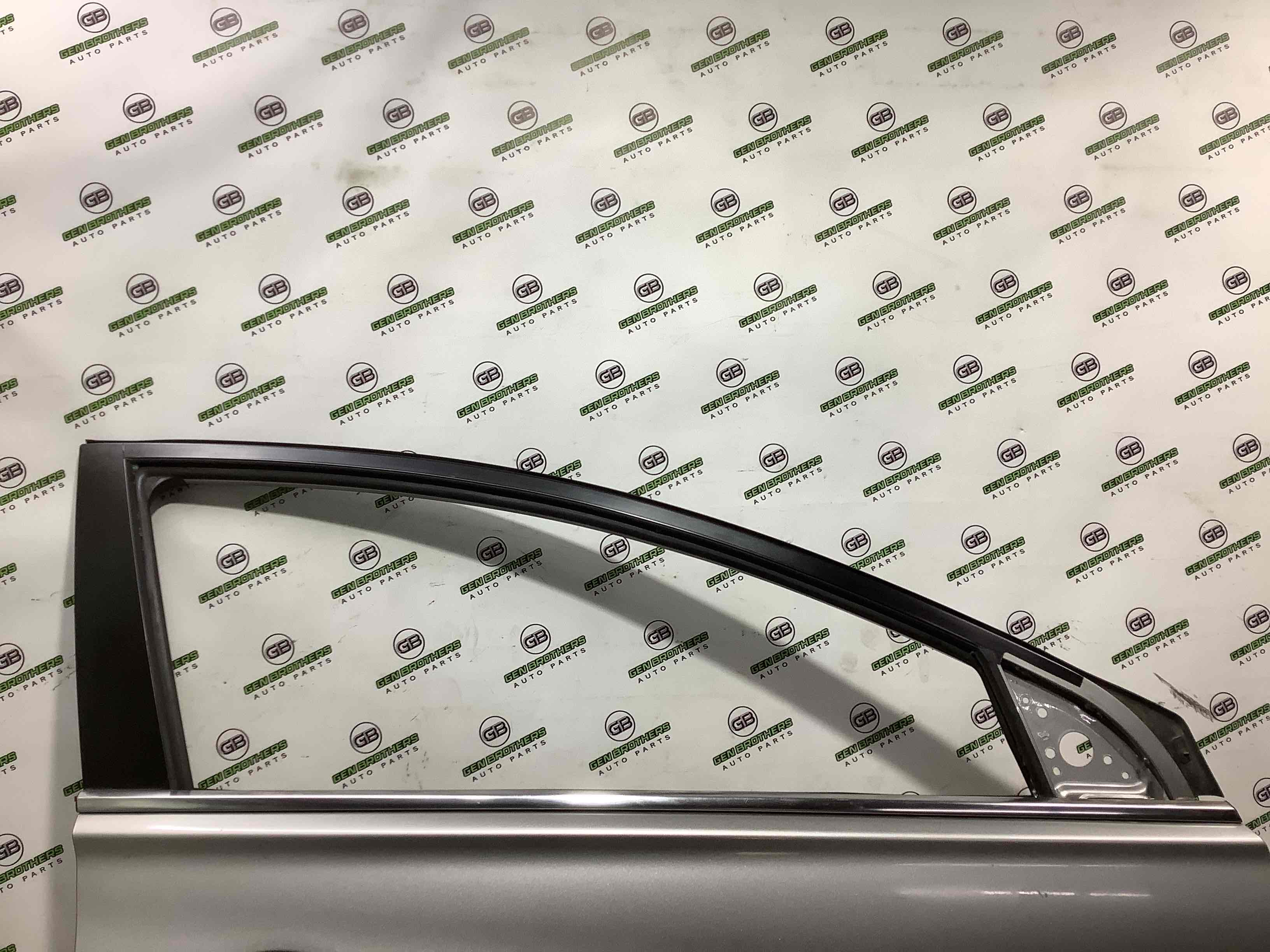 Дверь передняя правая