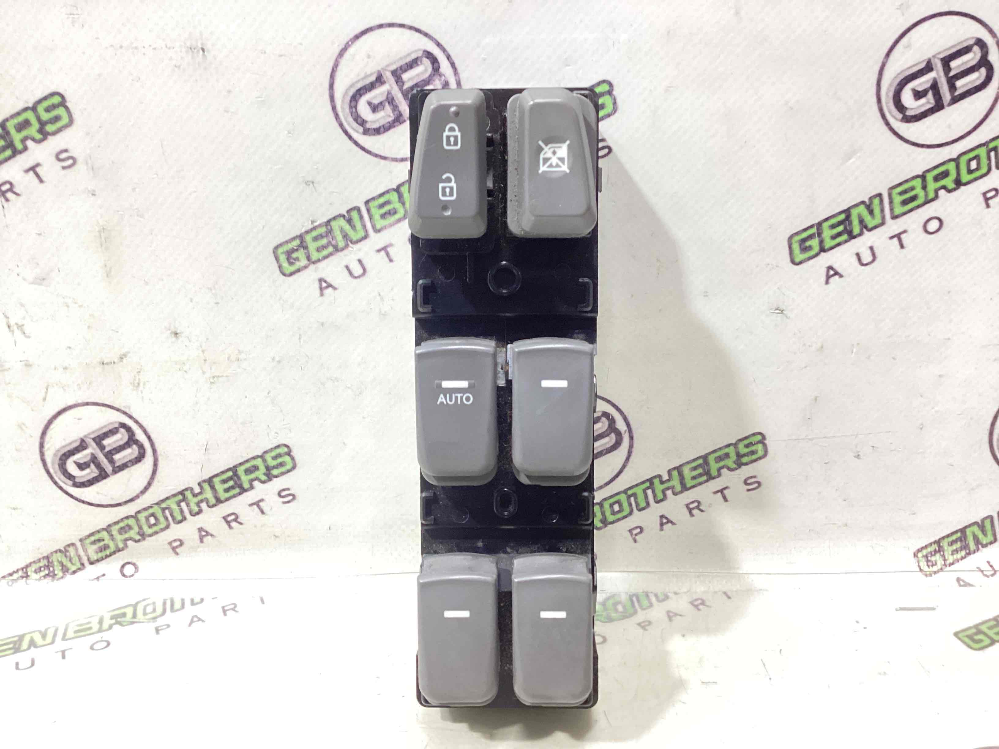 Кнопки управления стеклоподъемниками