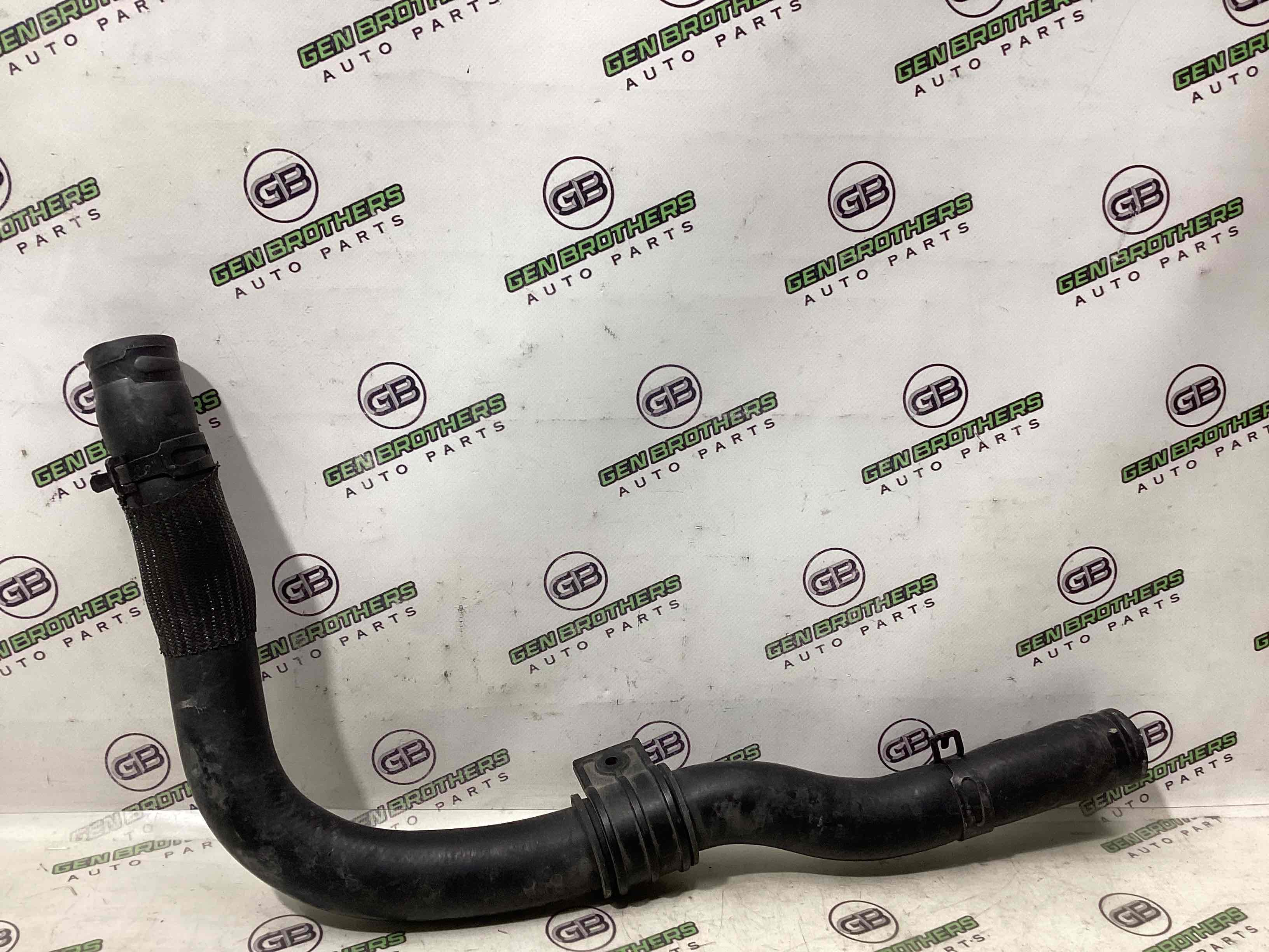 Патрубок радіаторів