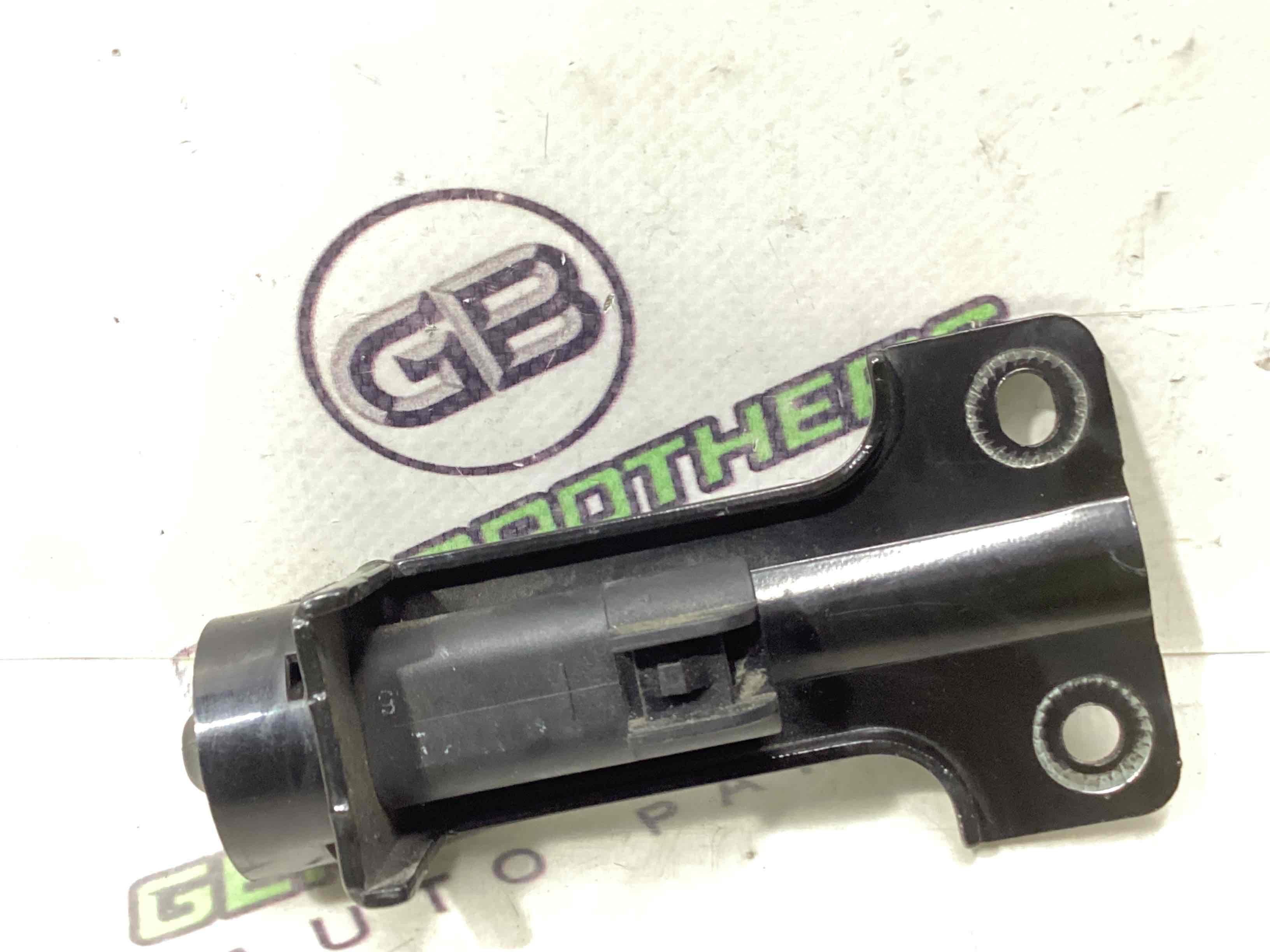 Датчик відкриття капота