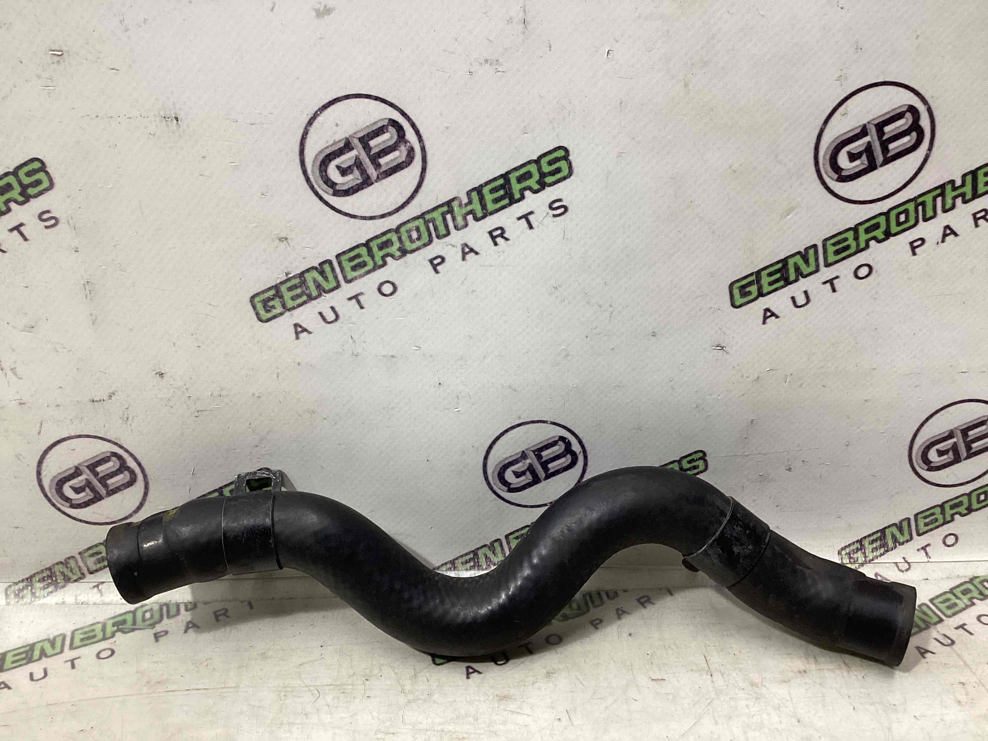 Патрубок трубопровід, шланг