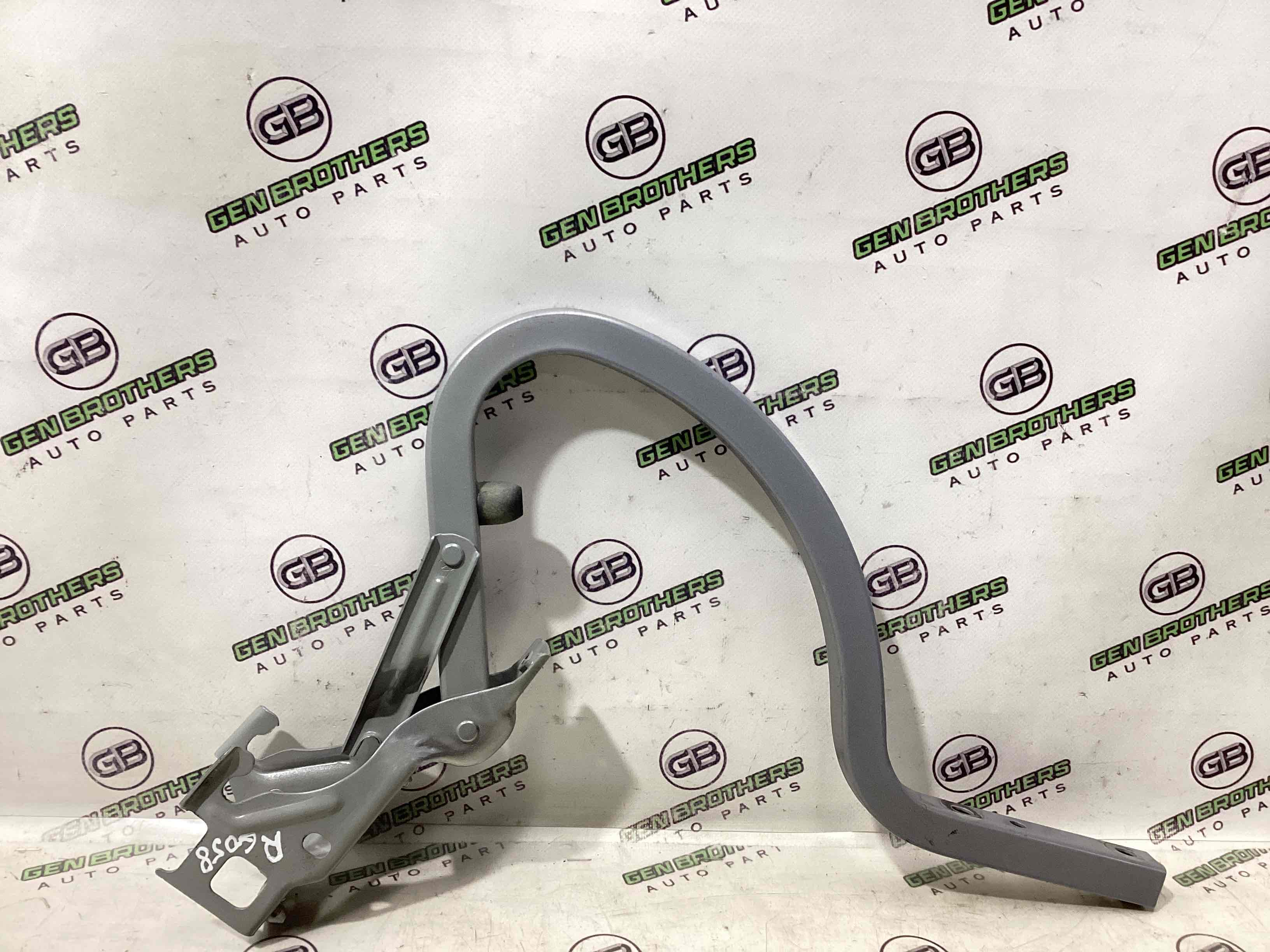 Петля кришки багажника, двері багажника