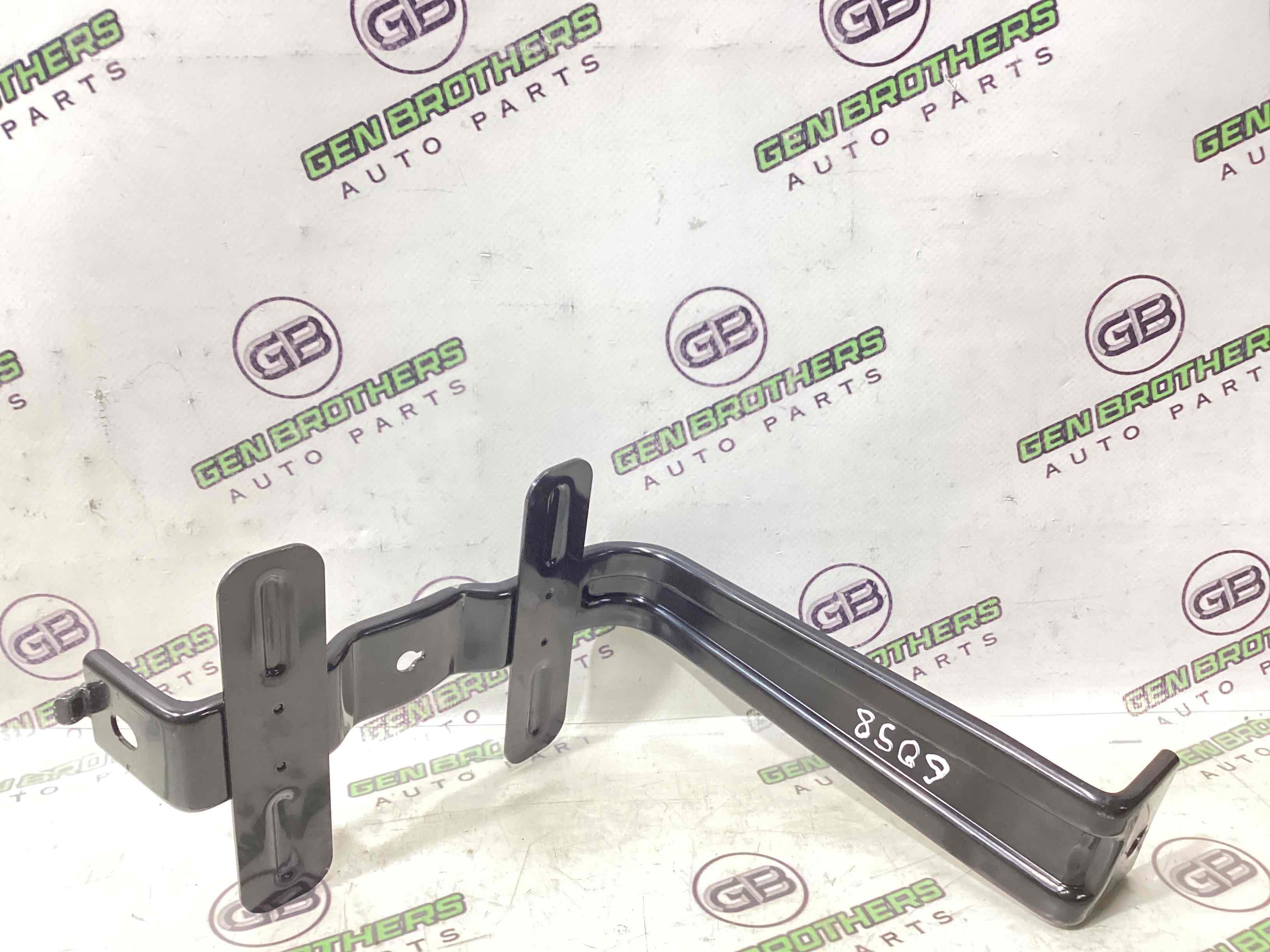 Полиця акумулятора, кришка, кріплення майданчик АКБ